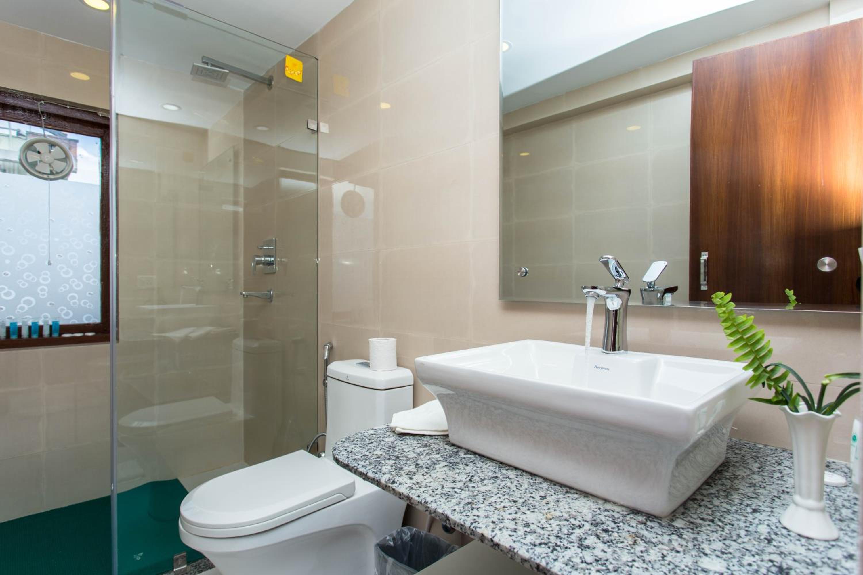 Deluxe Double Room - Free Airport Pickup photo 2
