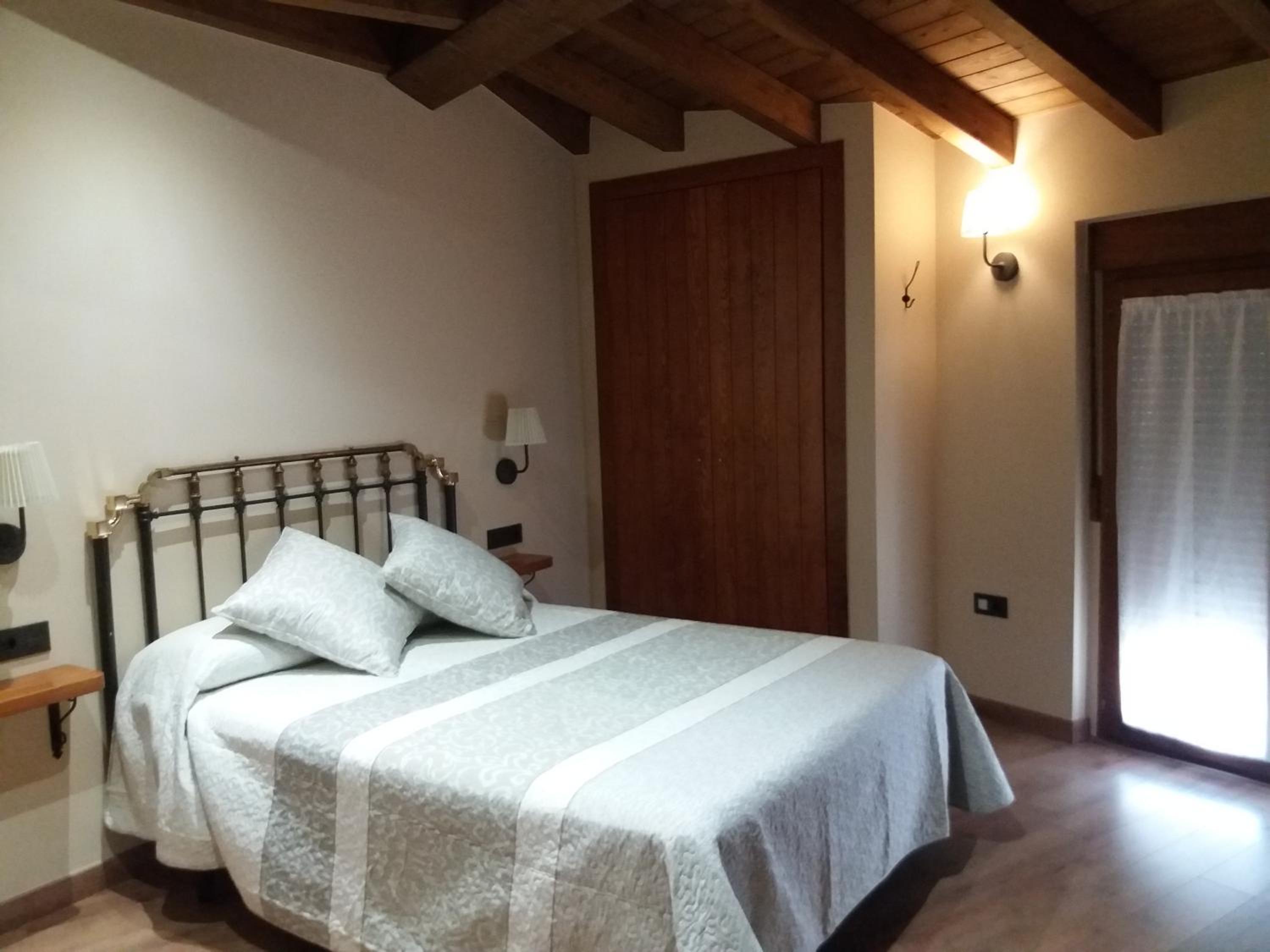 Four-Bedroom House - Photo 4