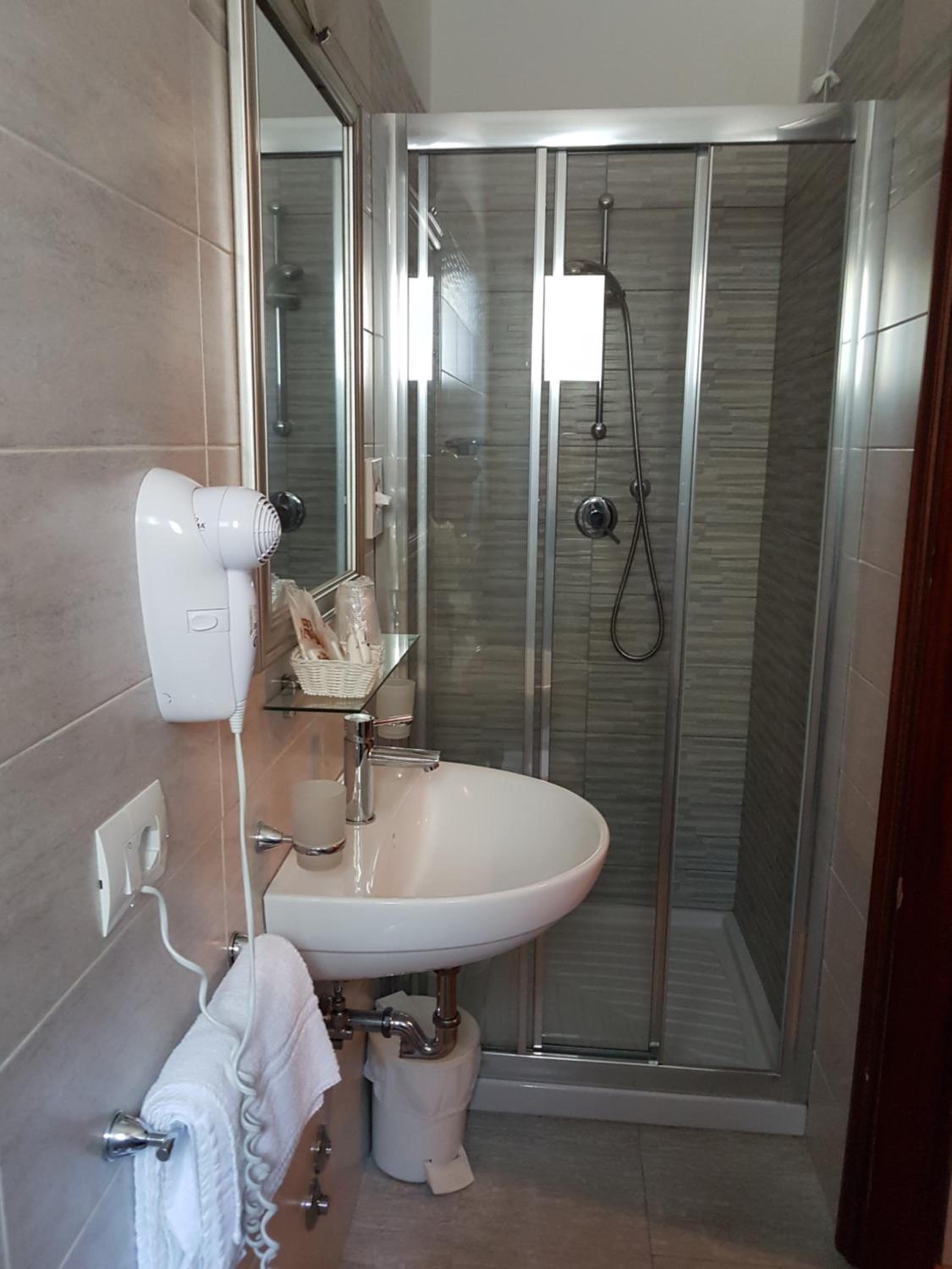 Standard Triple Room photo 2