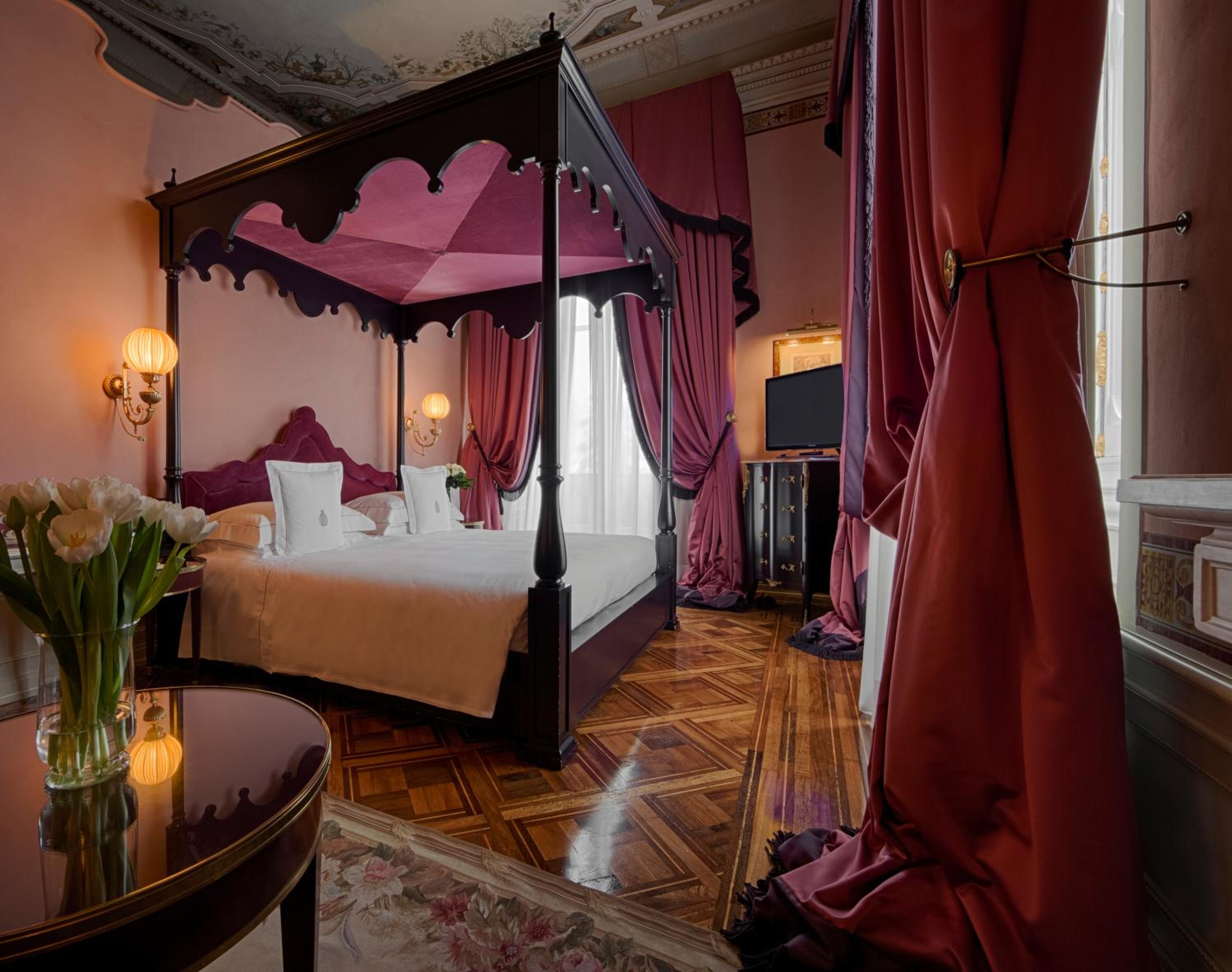 Junior Suite (Non Smoking) - Photo 3