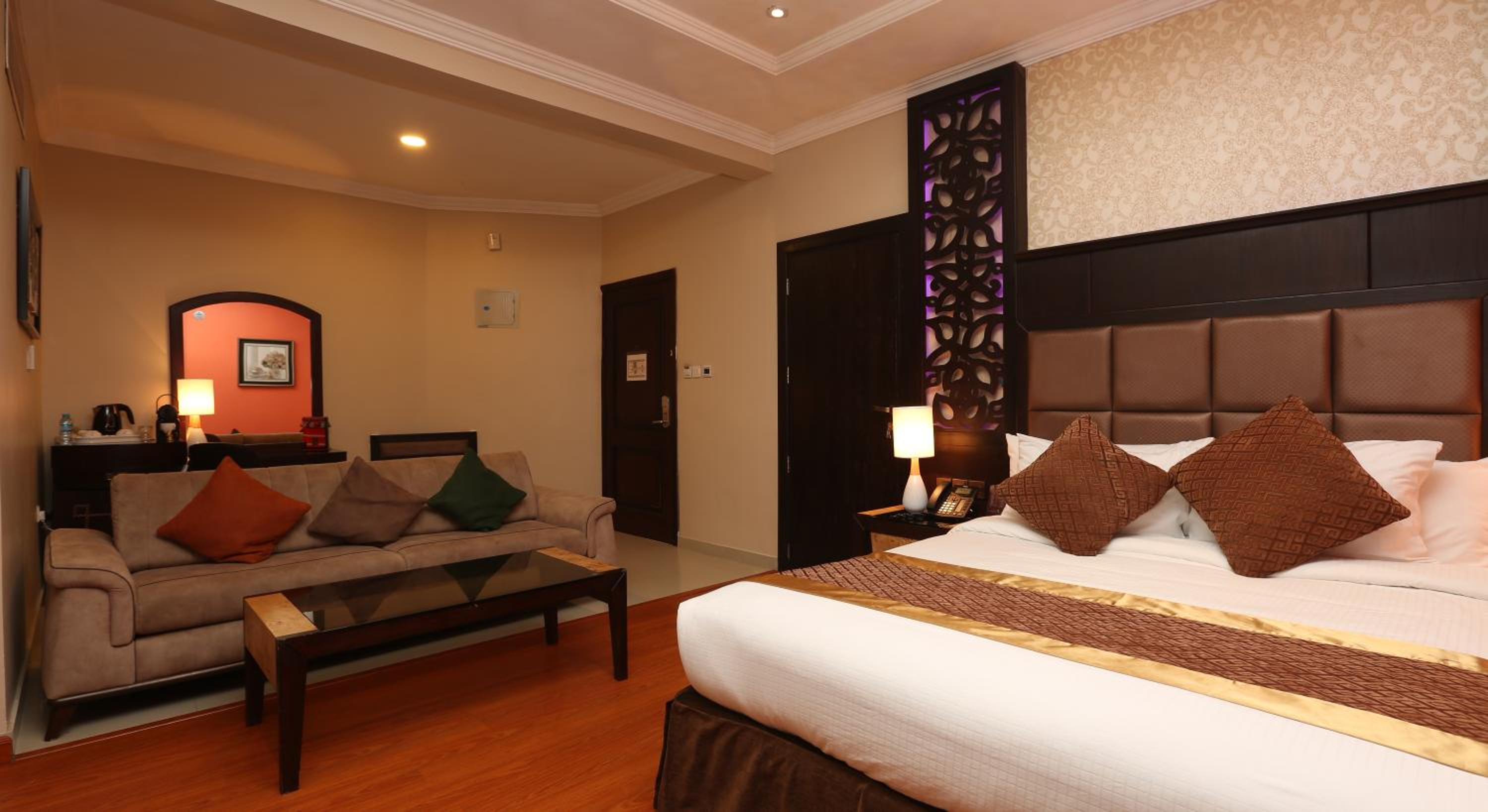 Deluxe Room (2 Adults + 1 Child) photo 2