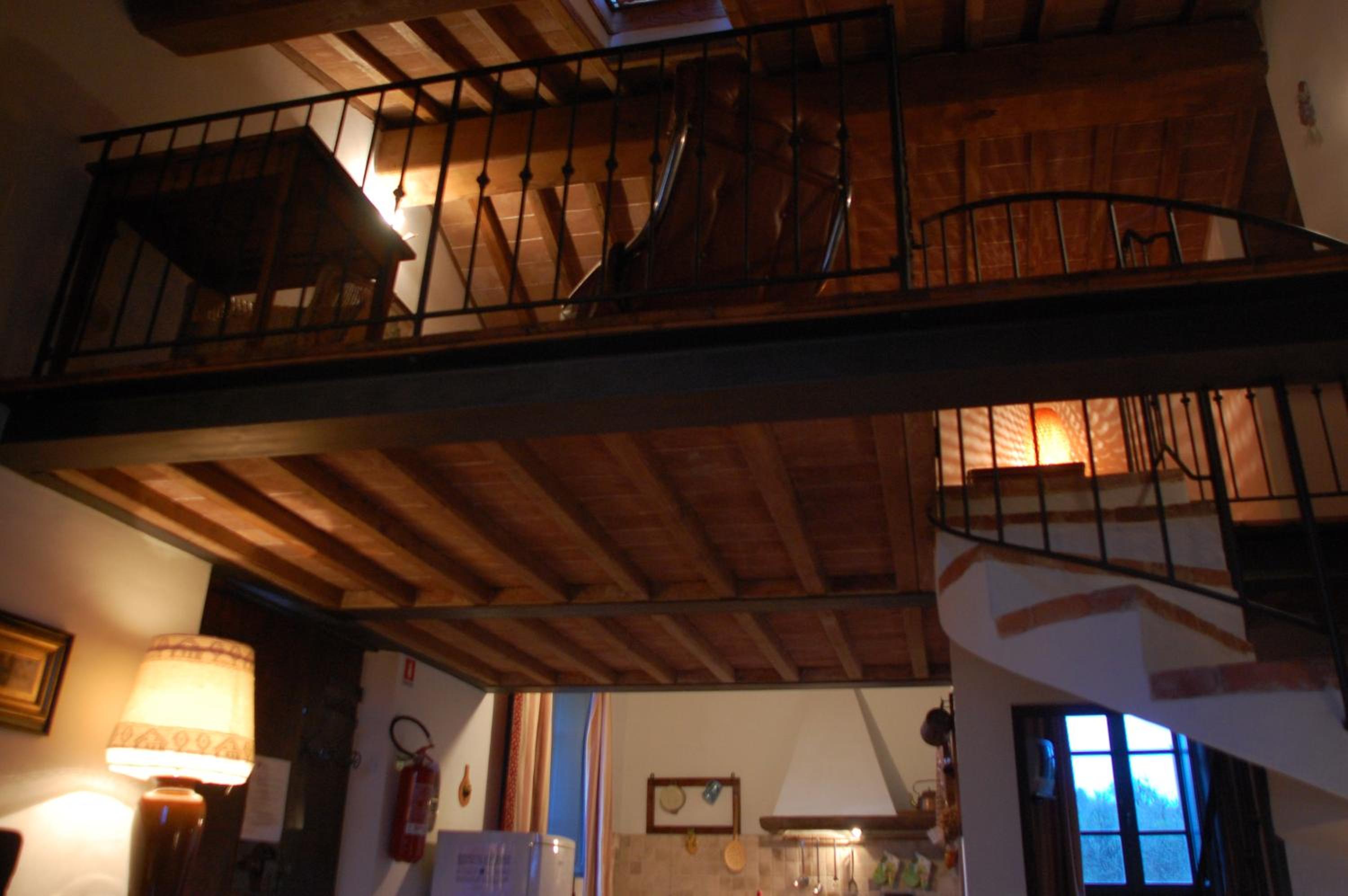 Apartment - Split Level photo 3