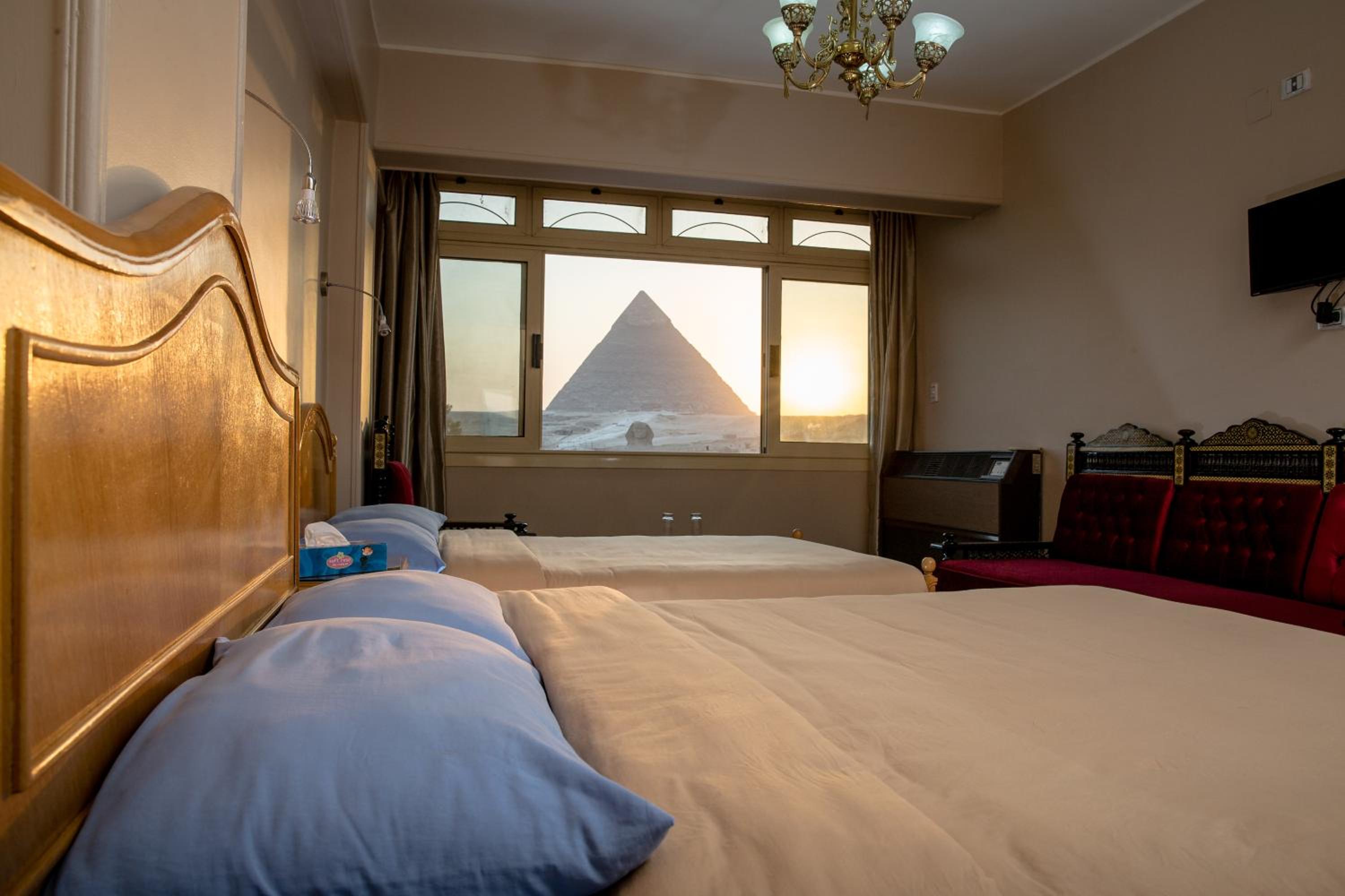Double or Twin Room with Pyramids View thumbnail 6