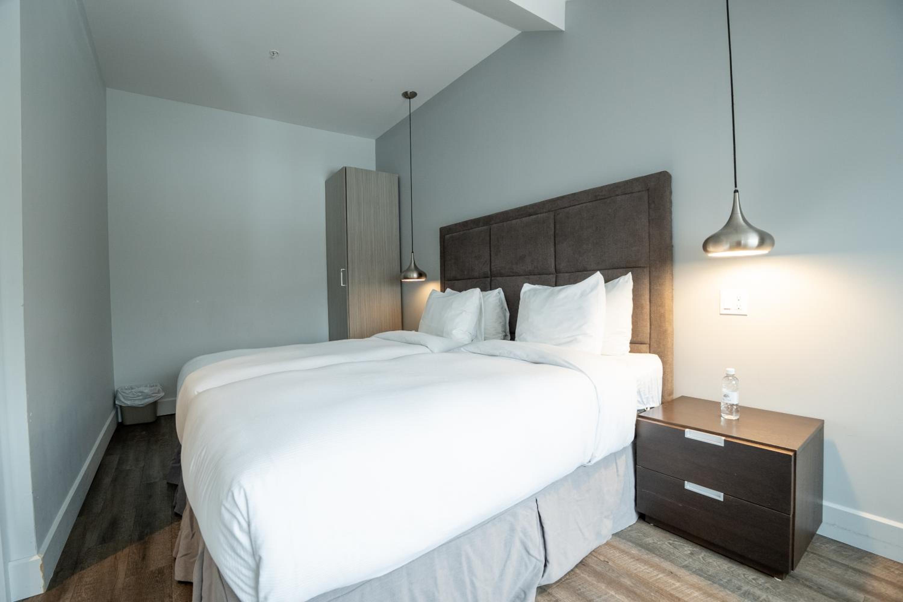 Two-Bedroom Two-Floor Suite with One King Bed, Two Single Beds and One Sofa Bed - Forest View/Non-Smoking photo 2