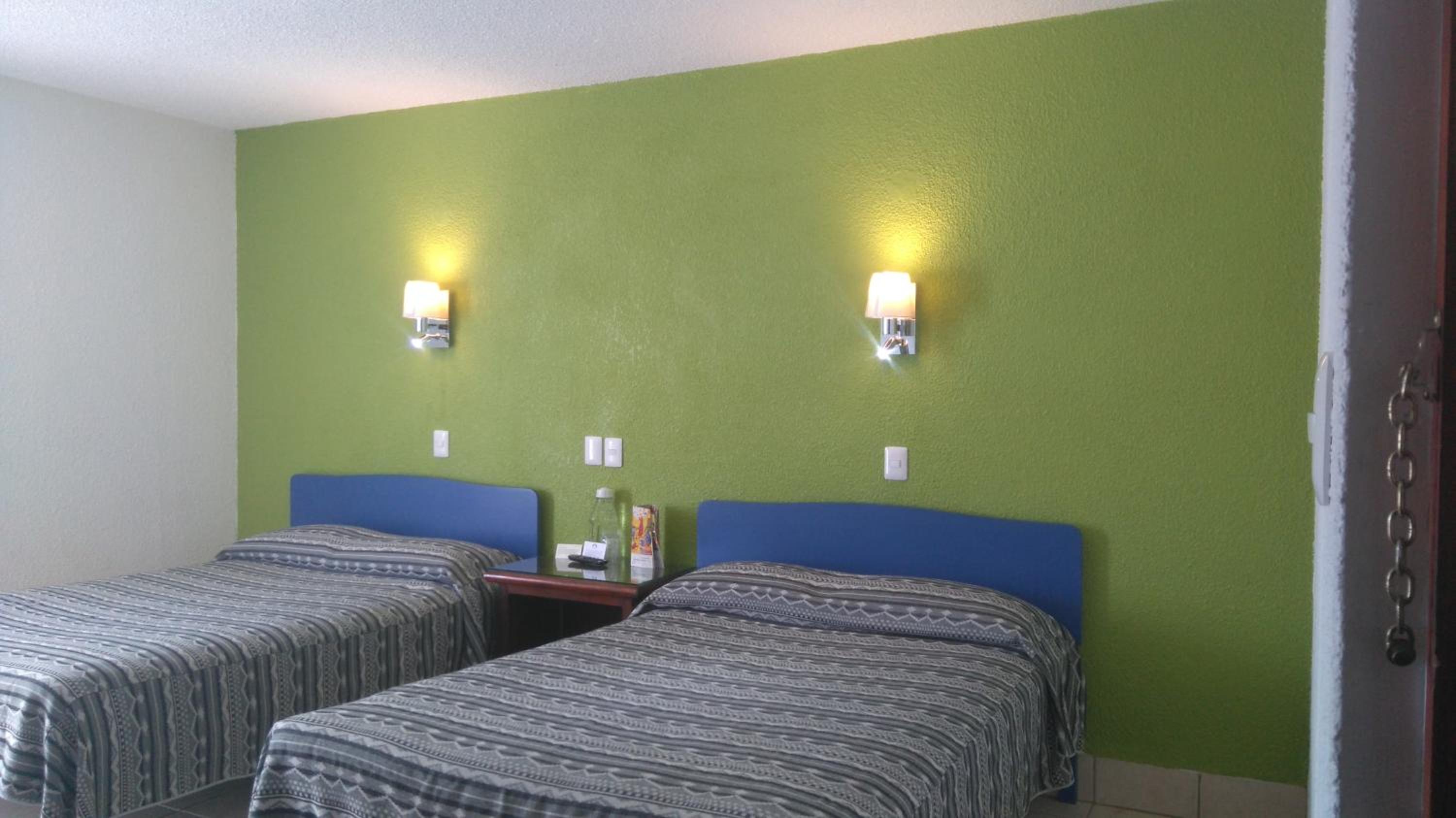 Double Room with Two Double Beds photo 2
