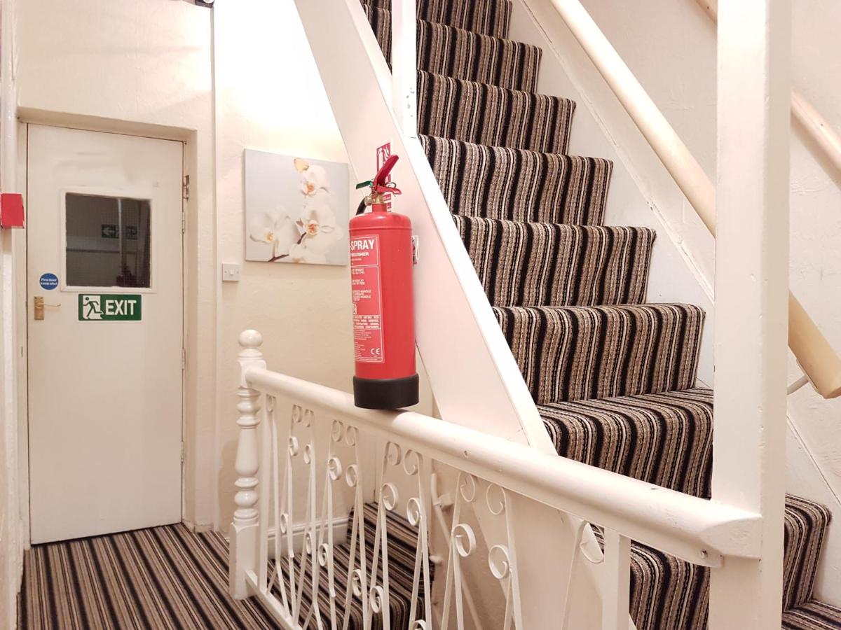 Standard Triple Room photo 2