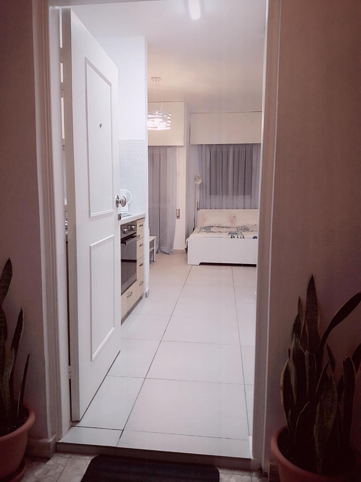 Studio Apartment photo 3