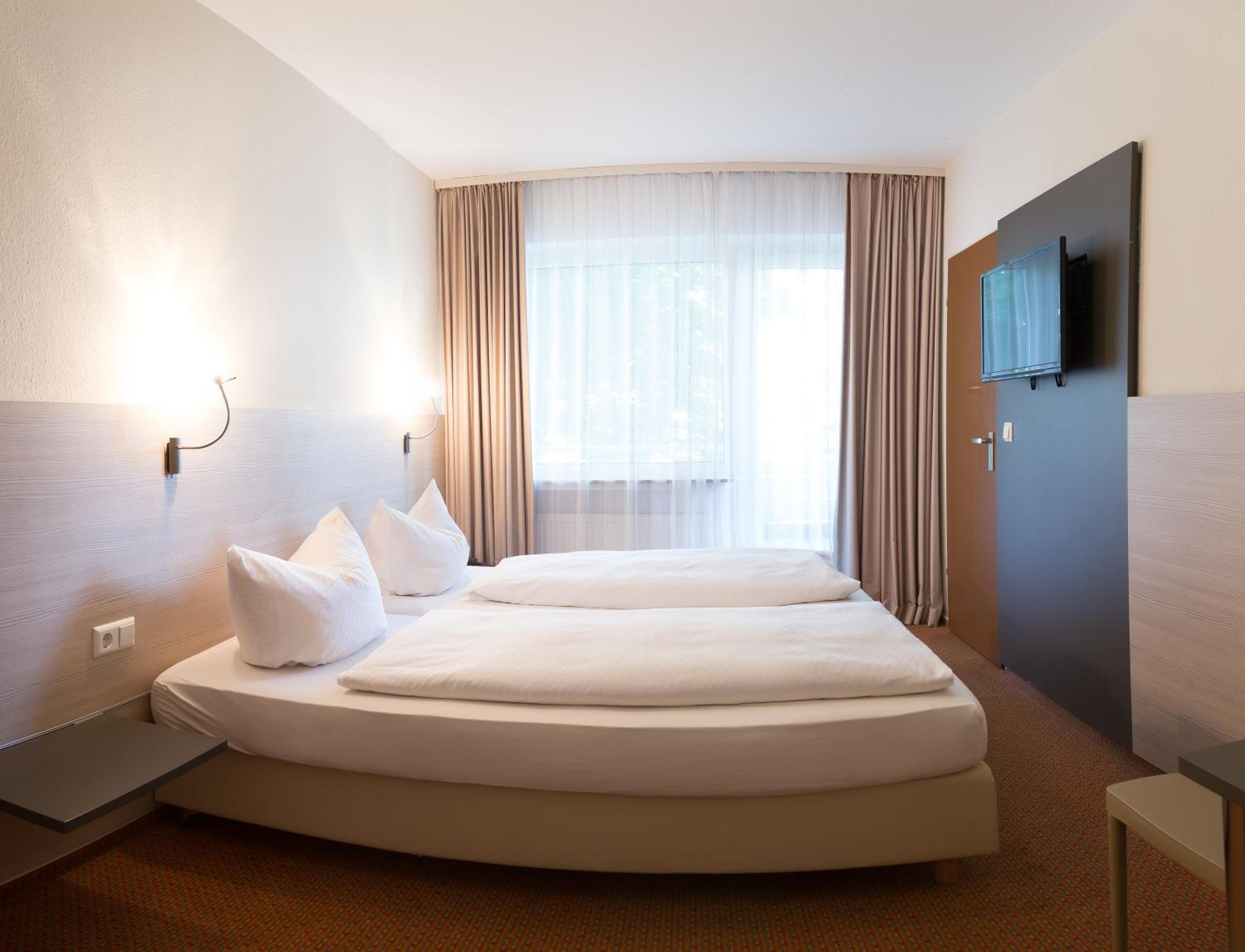 Double Room - Photo 2
