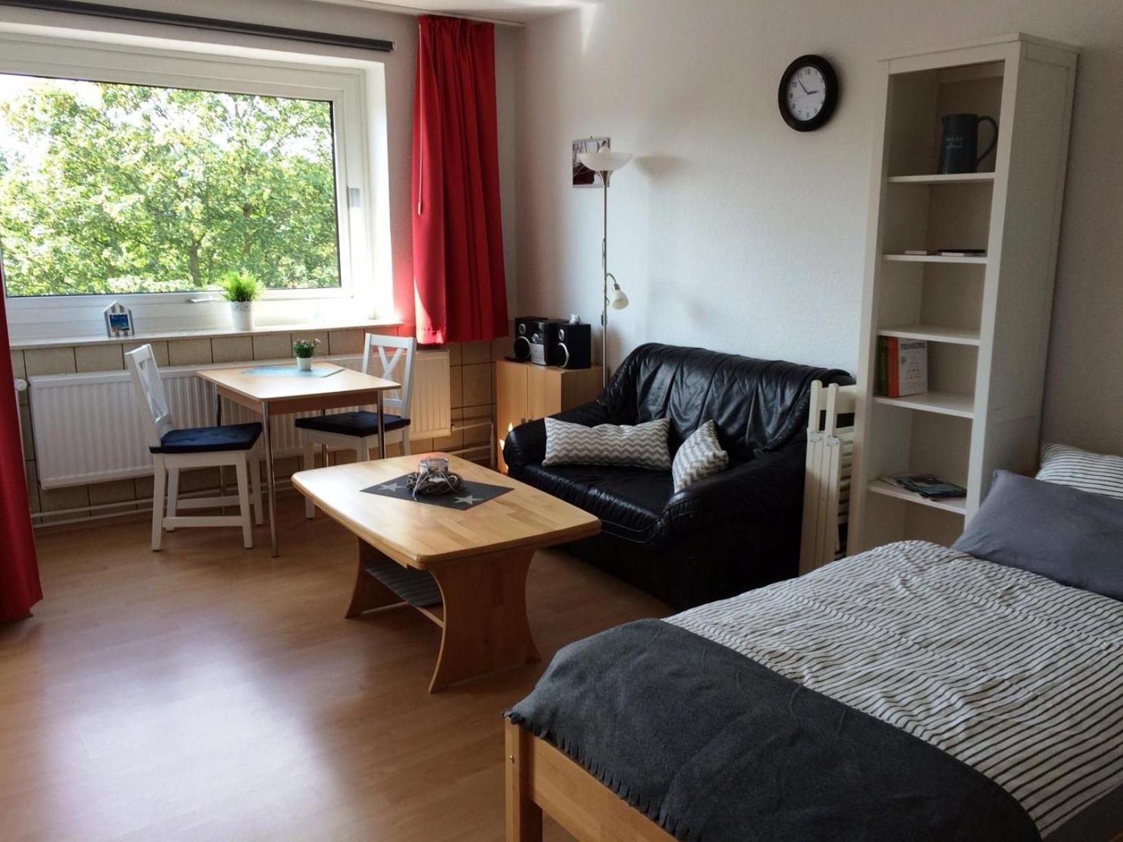 Apartment with Balcony - Photo 12