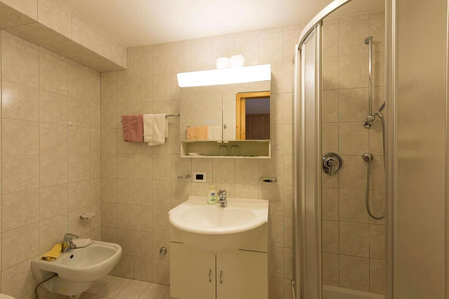Double or Twin Room with Balcony photo 3
