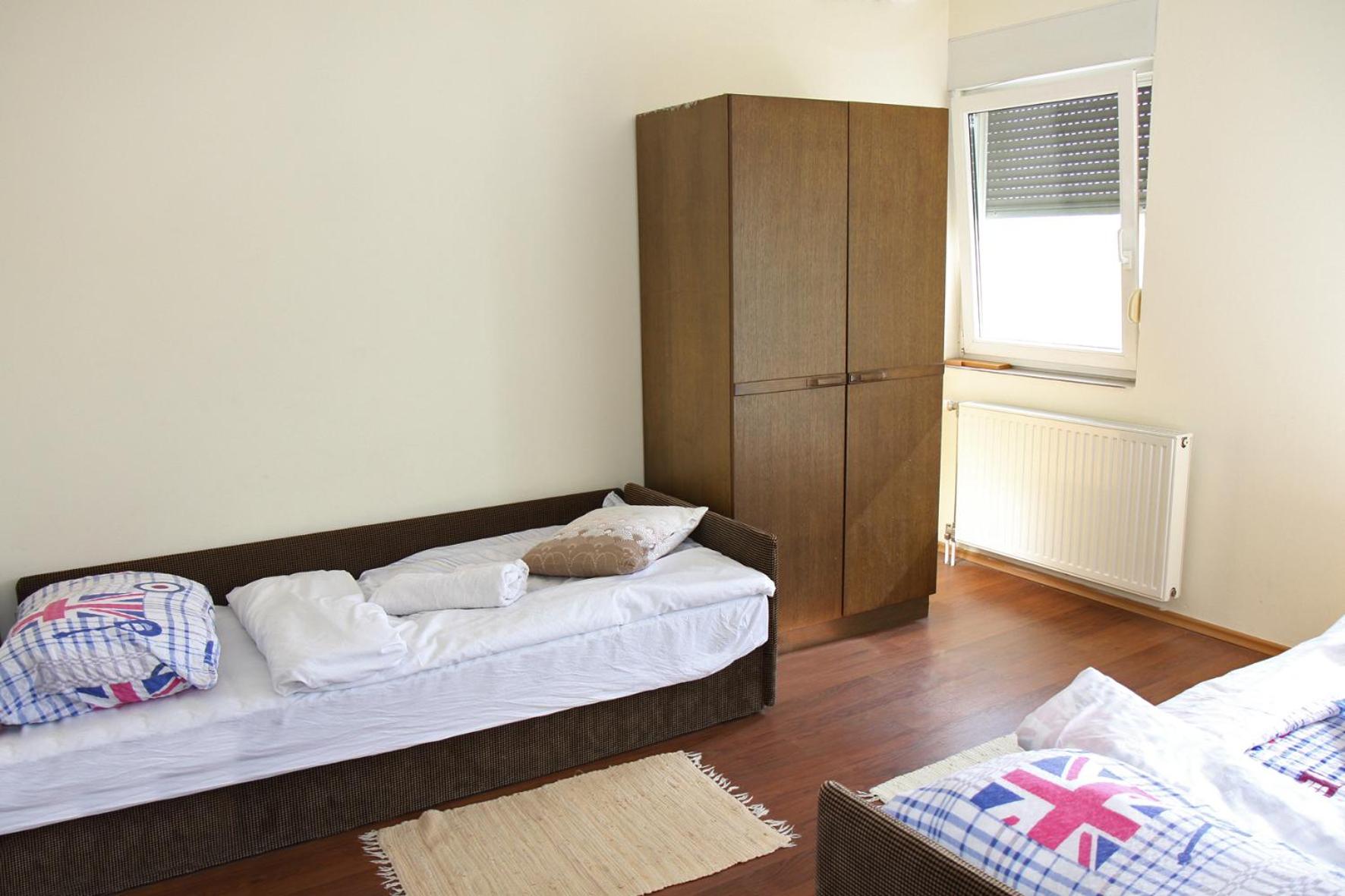 Apartment with Balcony photo 3
