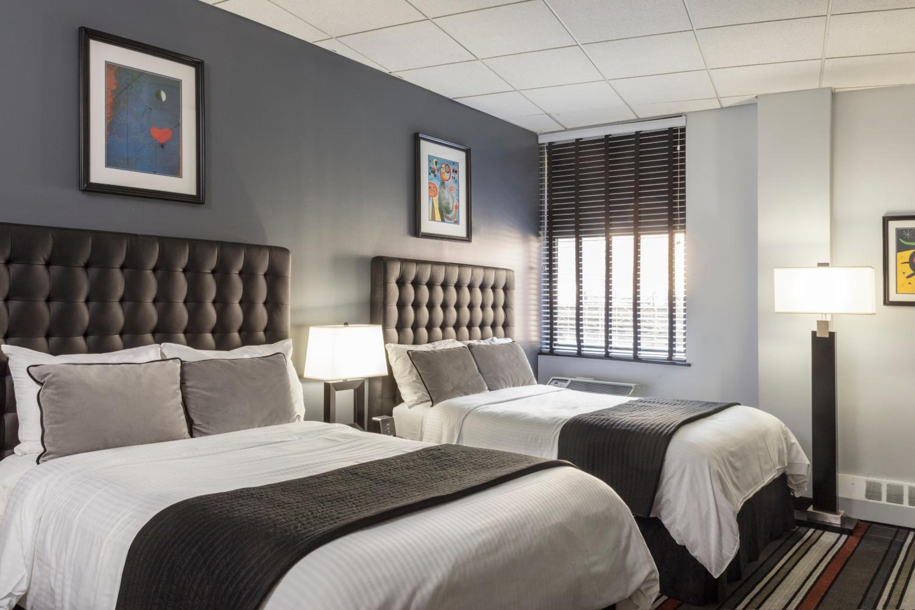 Superior Room With Two Full Beds photo 3