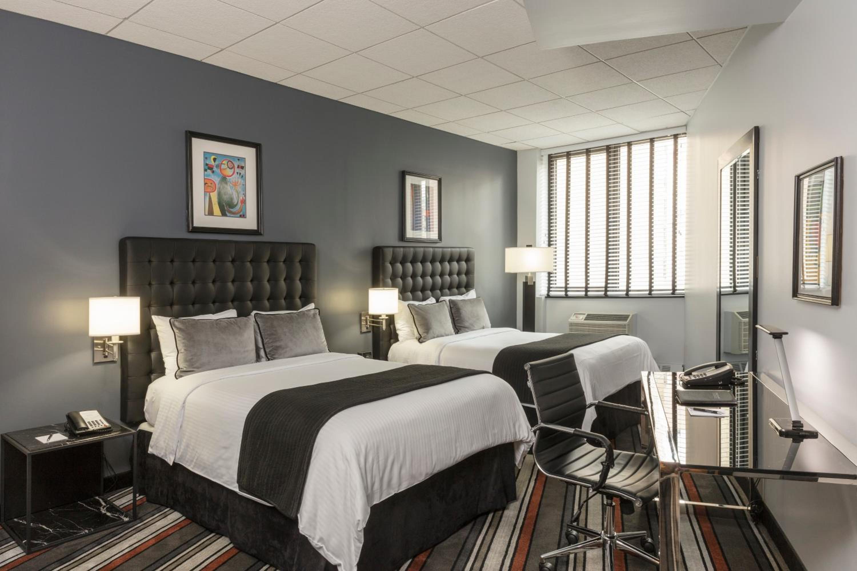 Superior Room With Two Full Beds photo 2