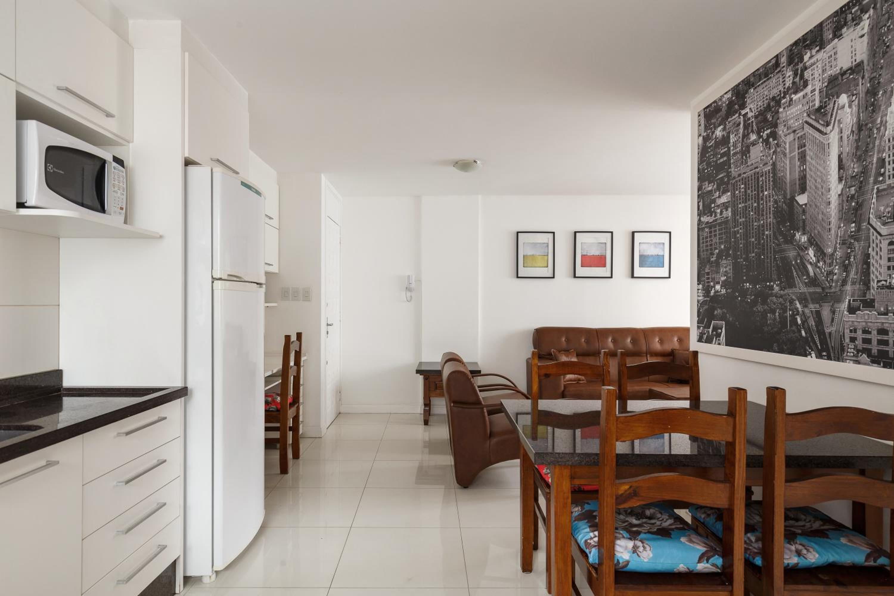 Two-Bedroom Apartment - Photo 19