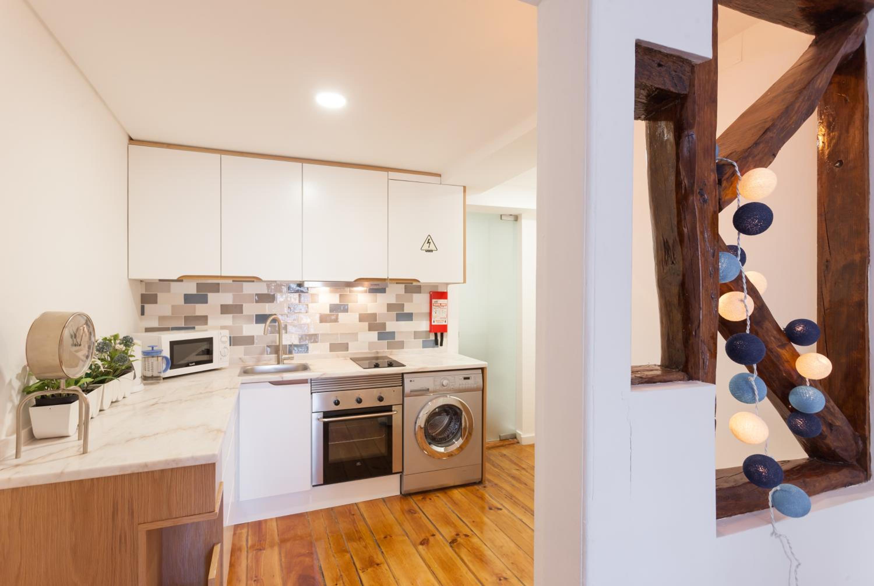 One-Bedroom Apartment - Photo 7