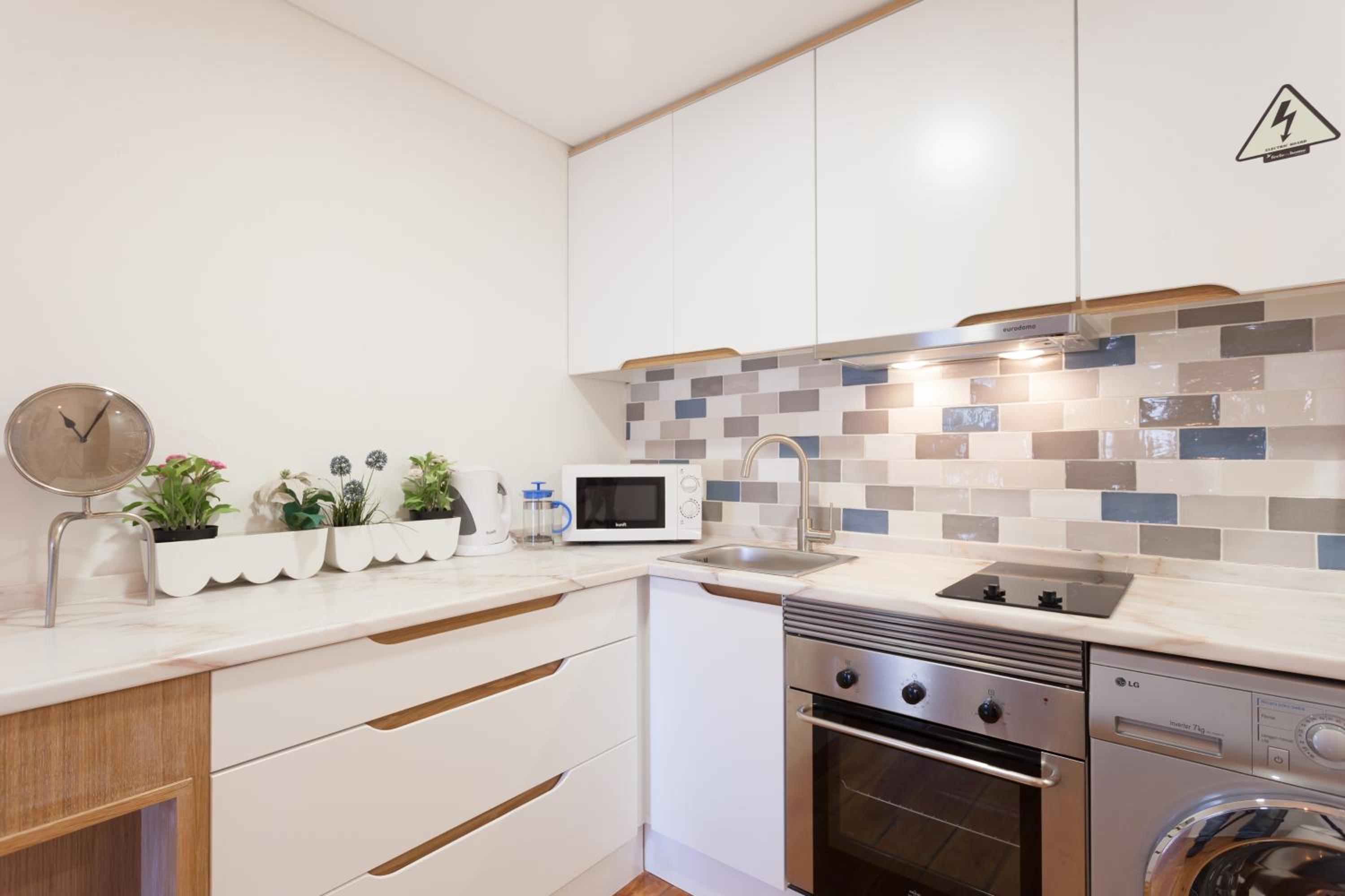 One-Bedroom Apartment - Photo 13