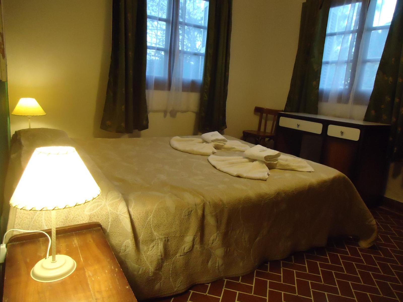 Standard Quadruple Room with Private Bathroom 