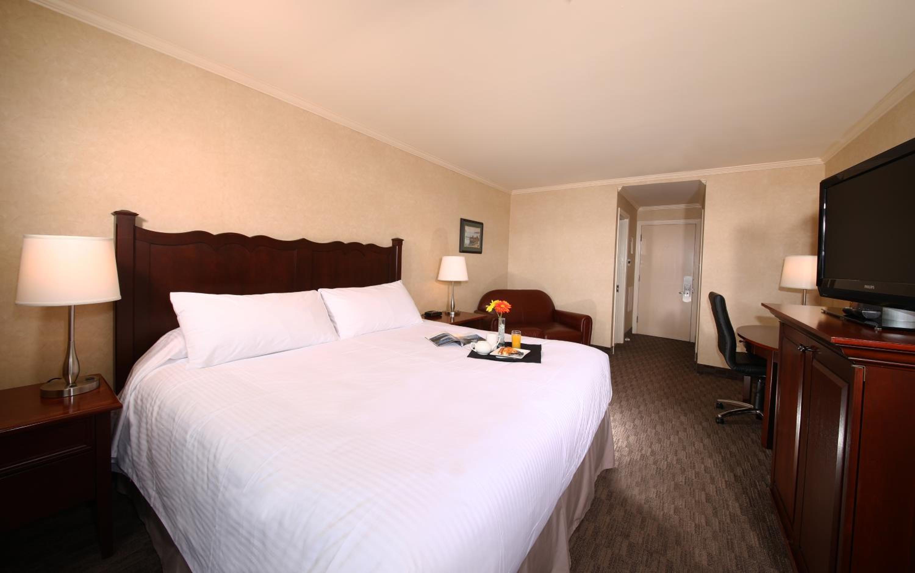 Executive Queen Room