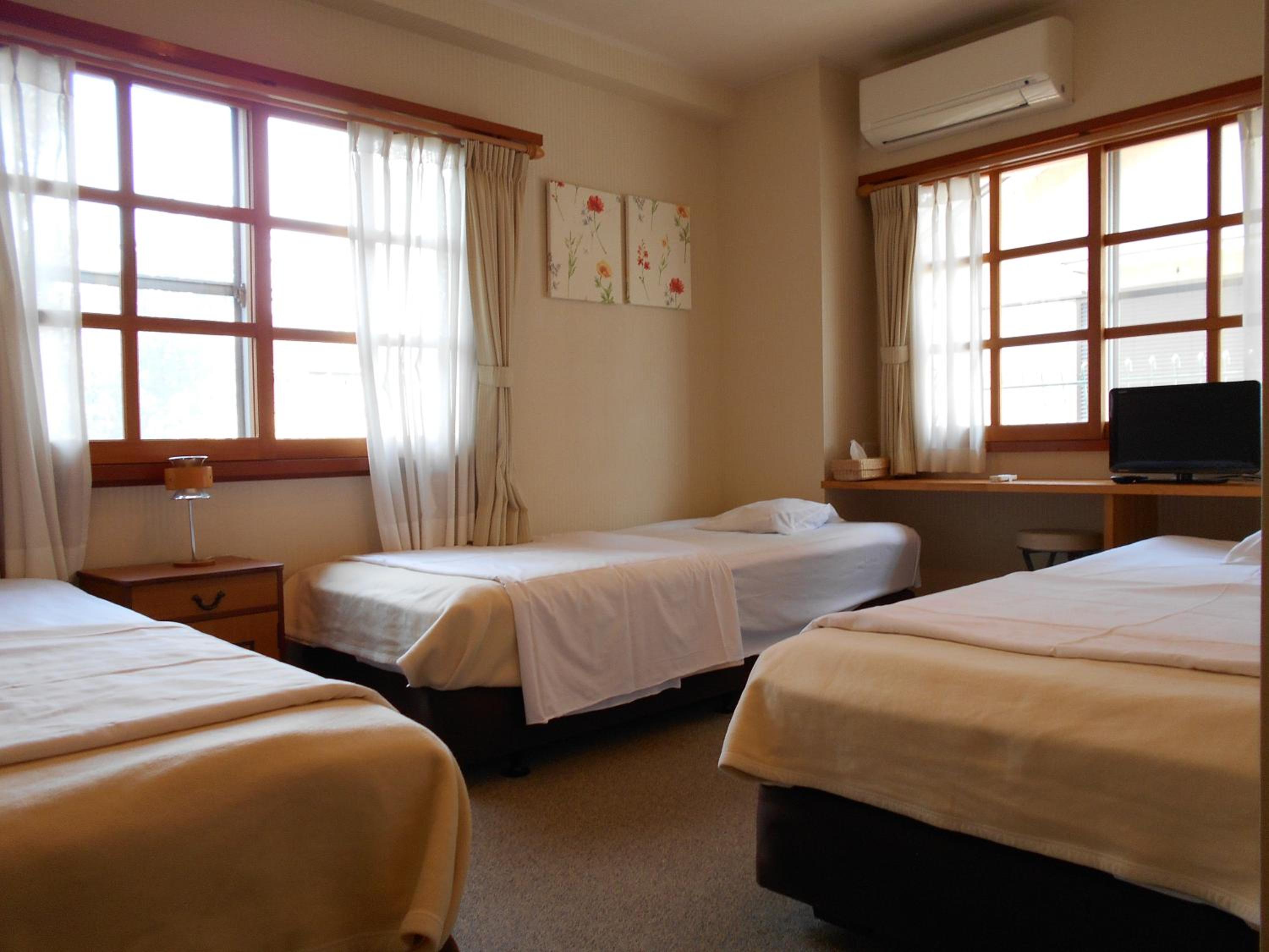 Triple Room photo 2