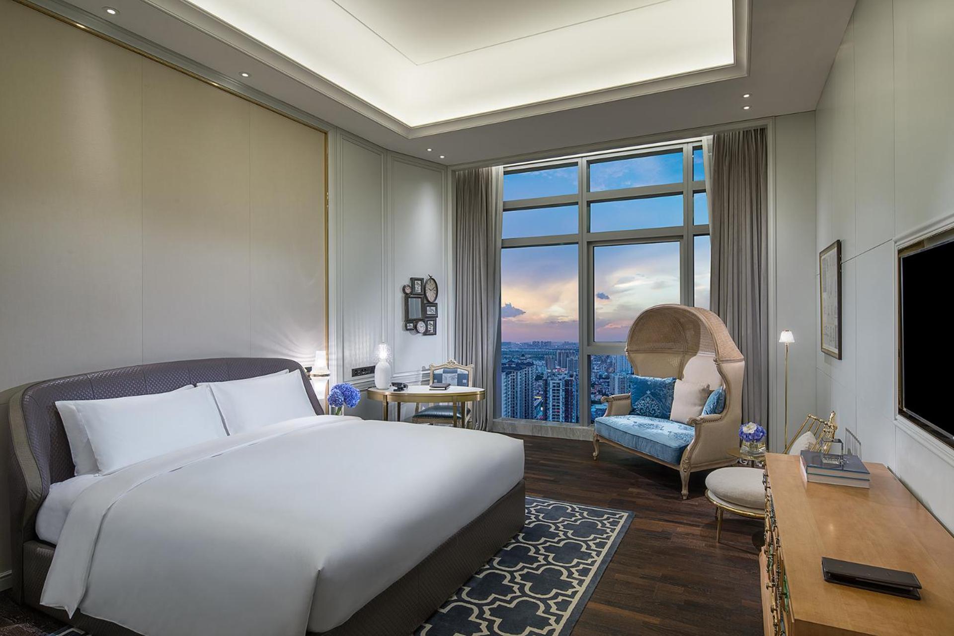 Luxury King Room (King bed)