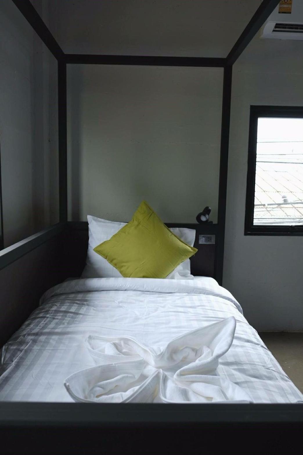 Single Bed in Mixed Dormitory Room photo 1