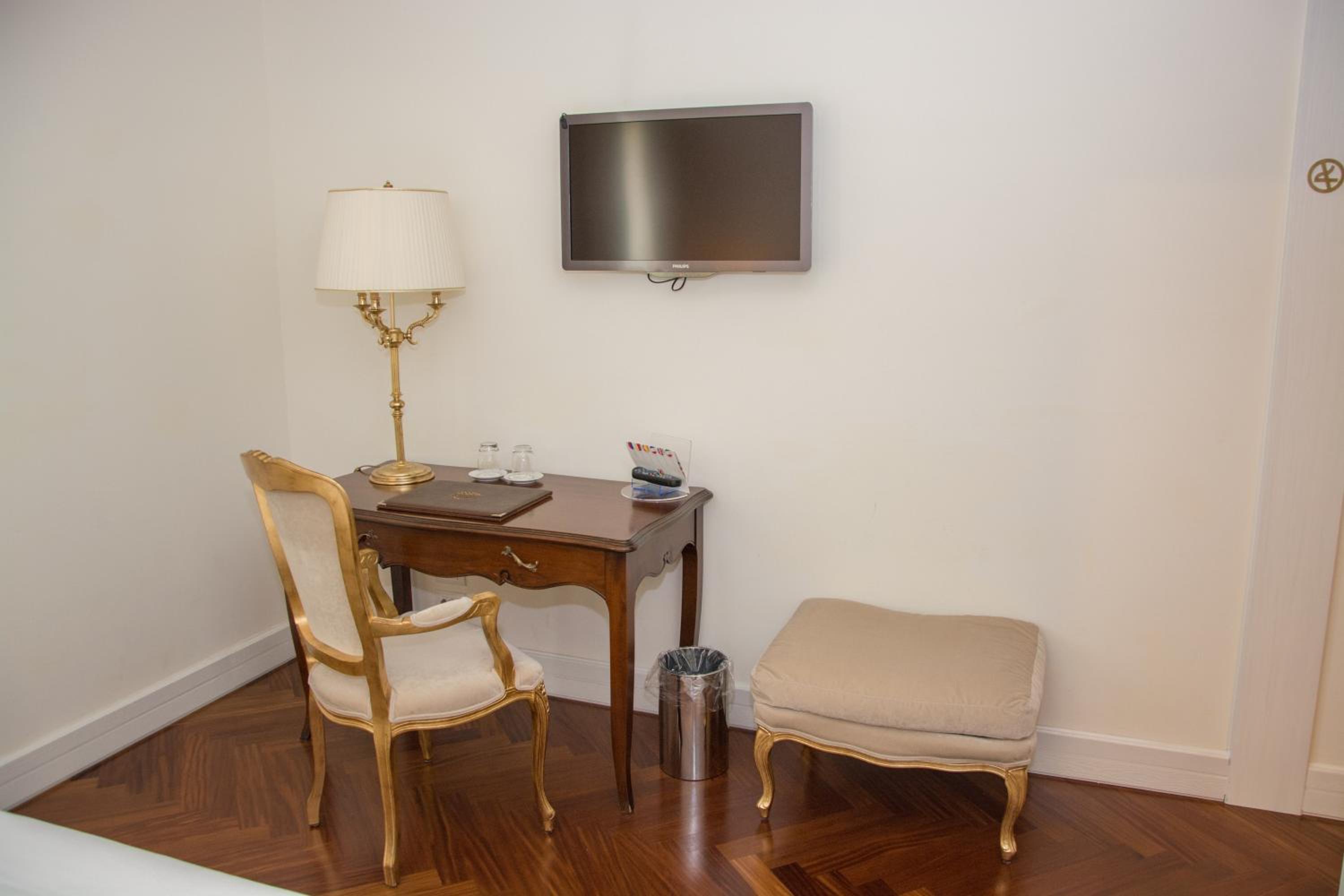 Classic Double Room