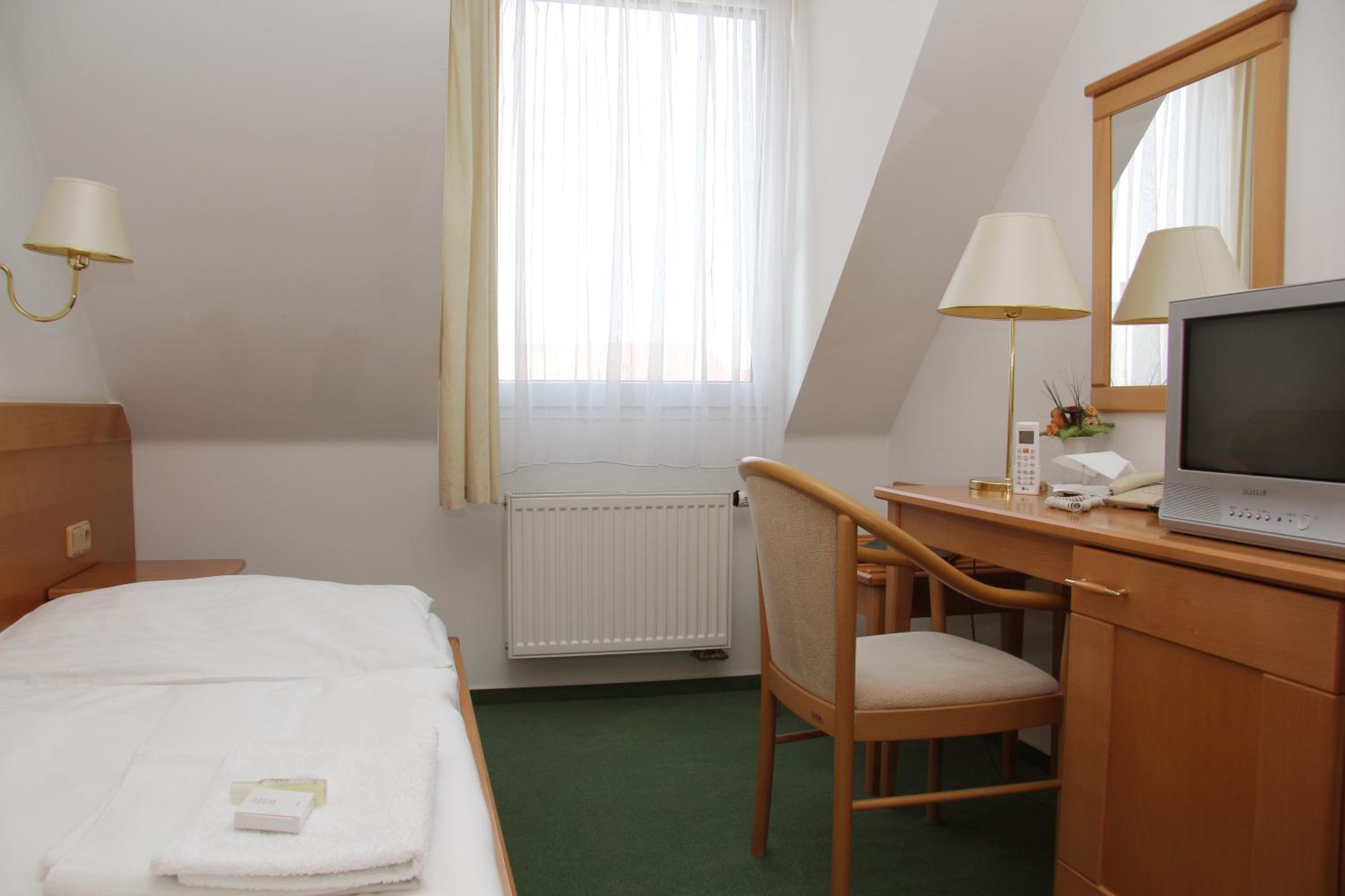 Single Room photo 2