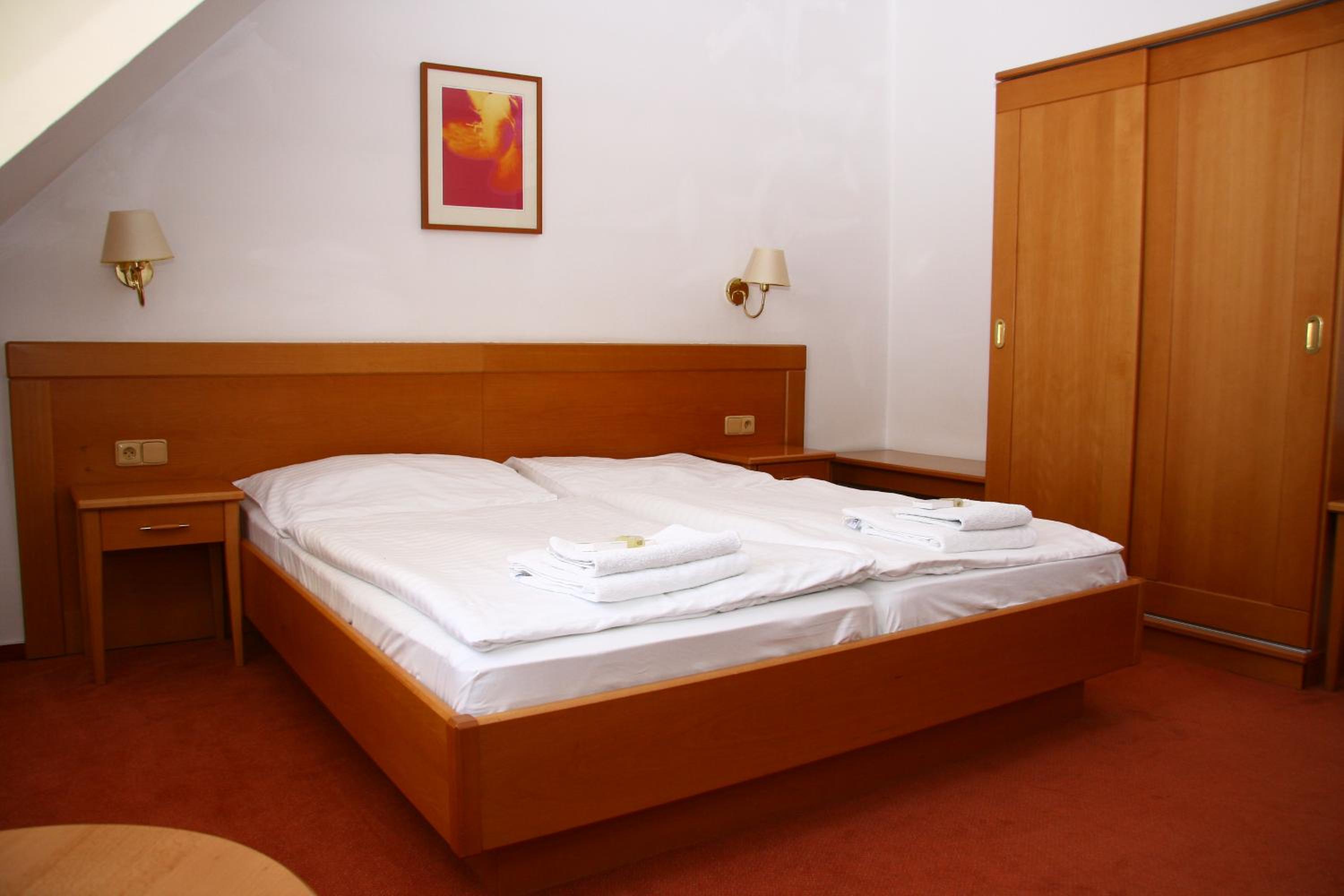 Standard Double Room photo 2