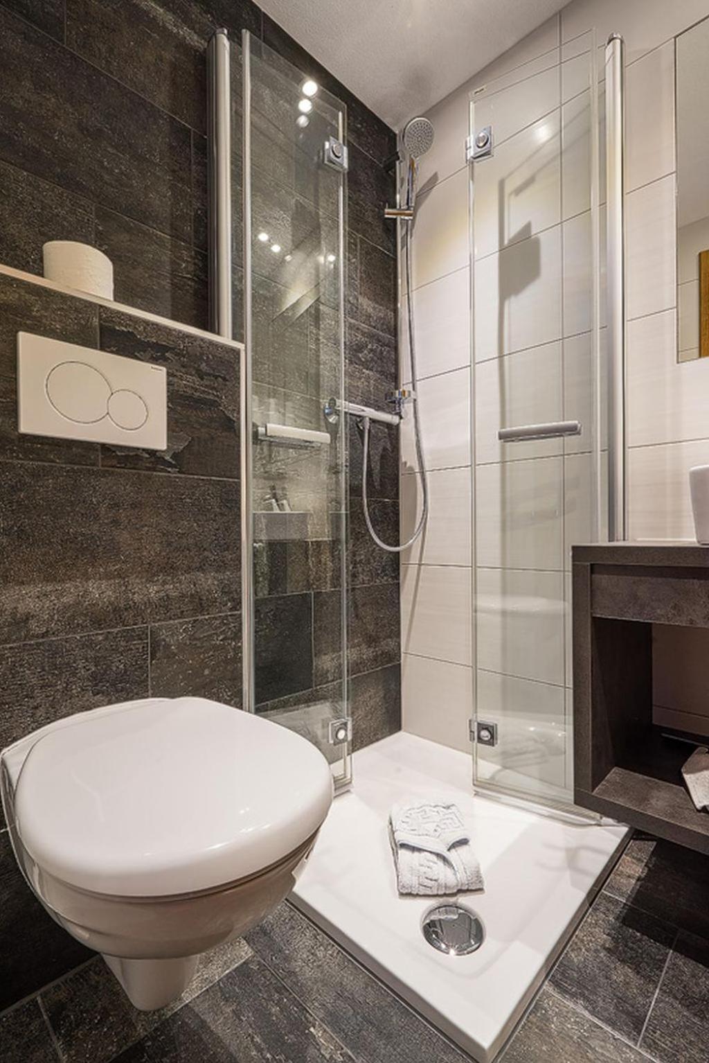 Standard Triple Room with Balcony photo 3