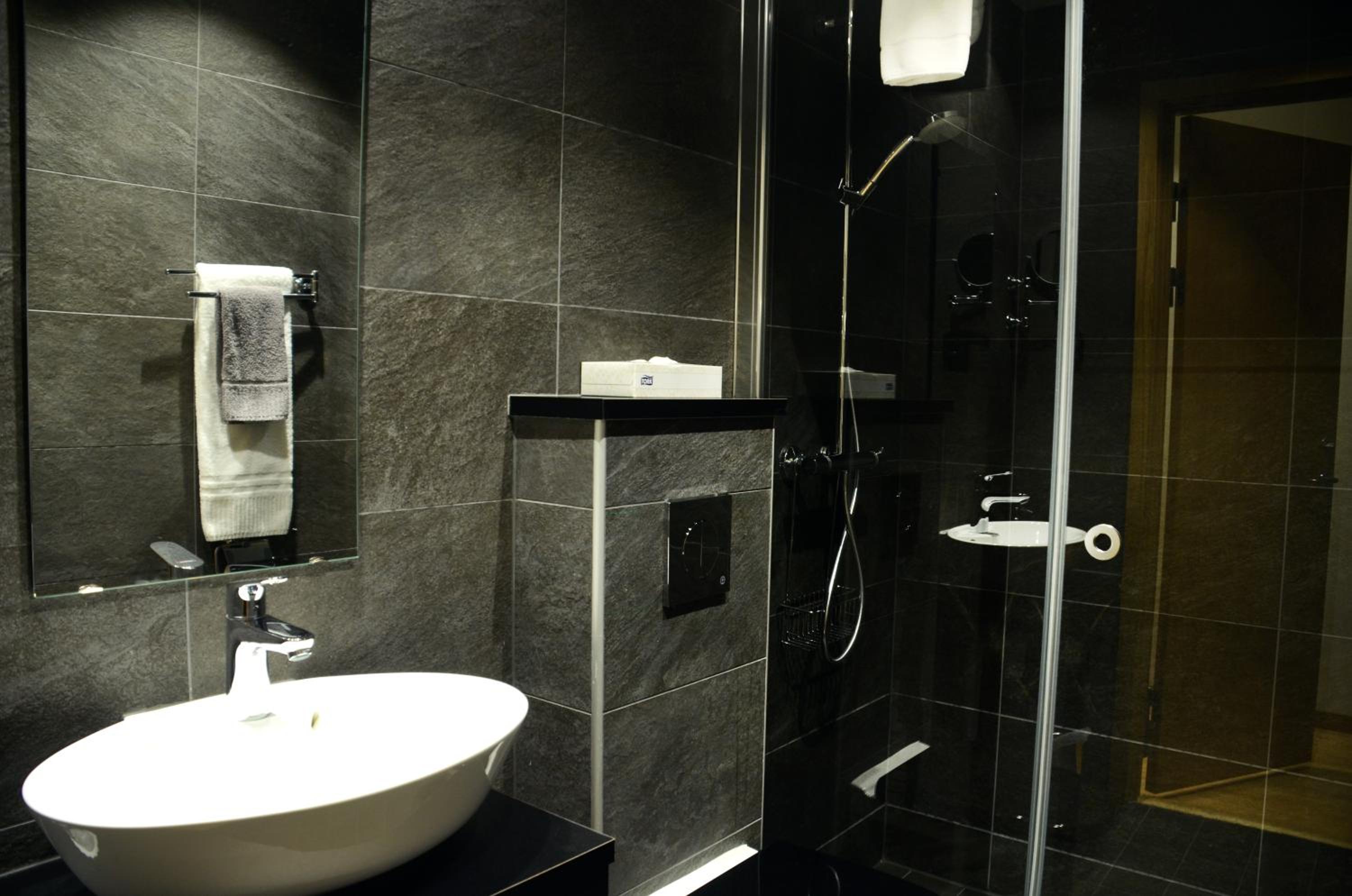 Compact Double Room - Photo 2