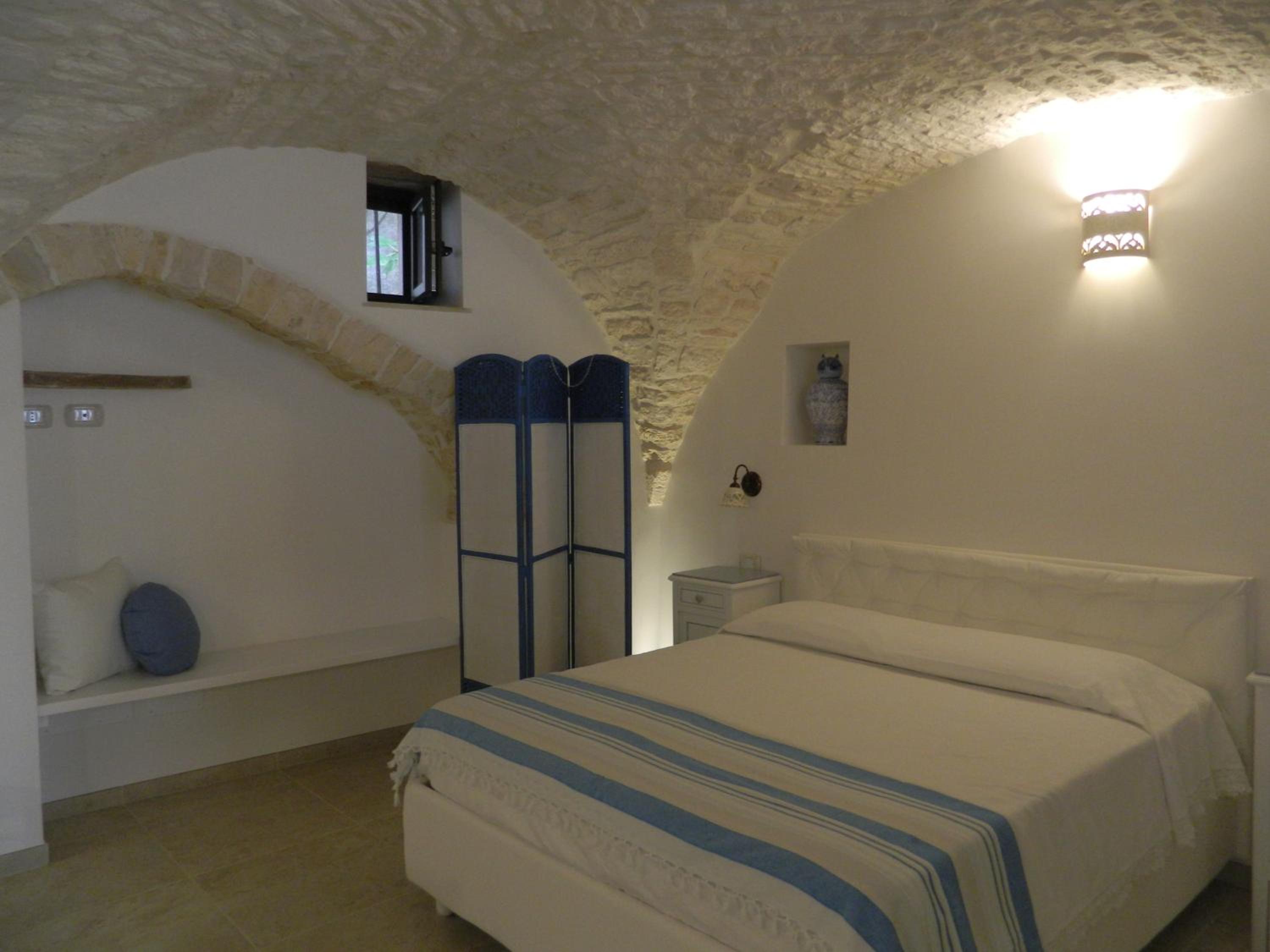 Studio Apartment photo 1