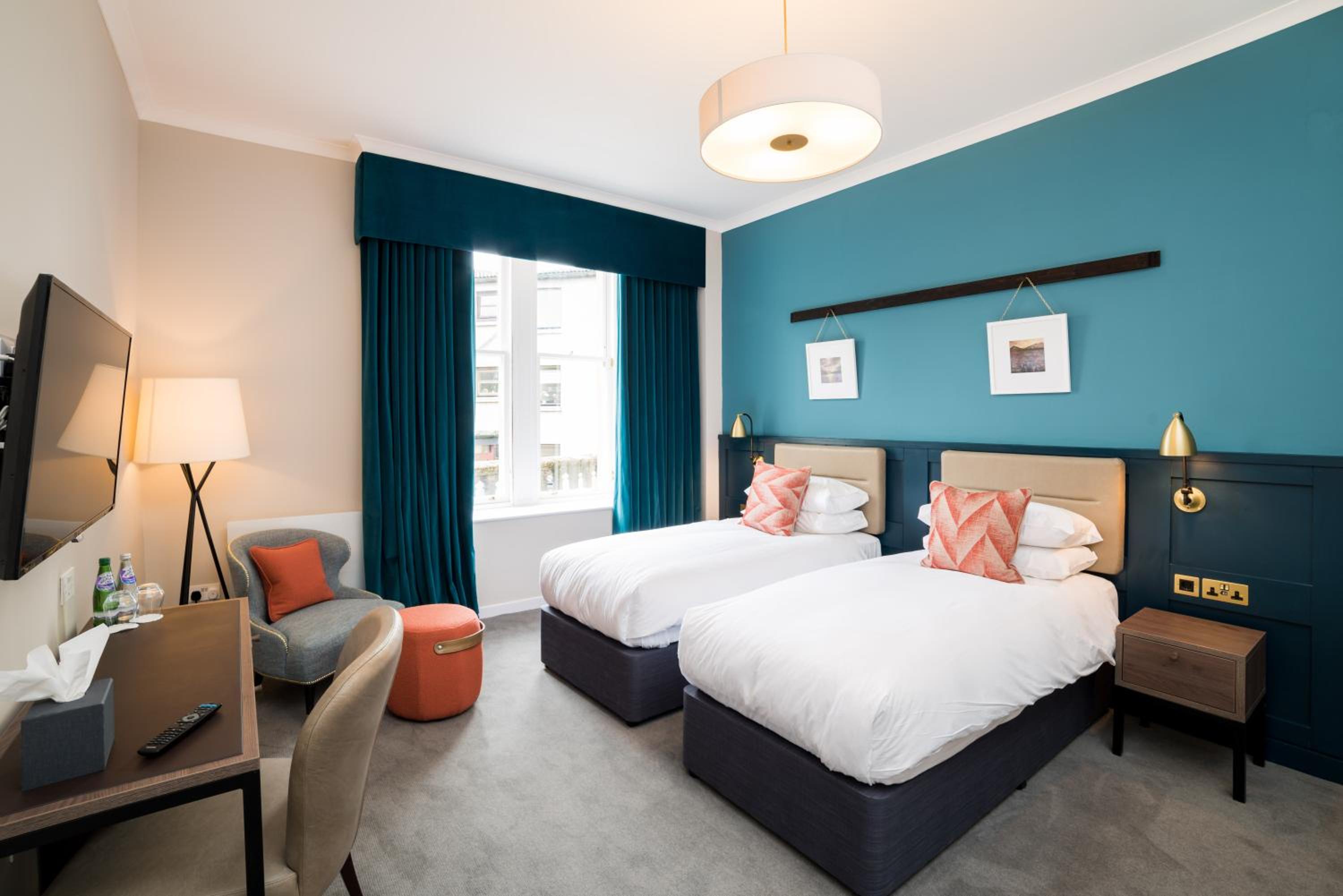 Standard Twin Room - Photo 1