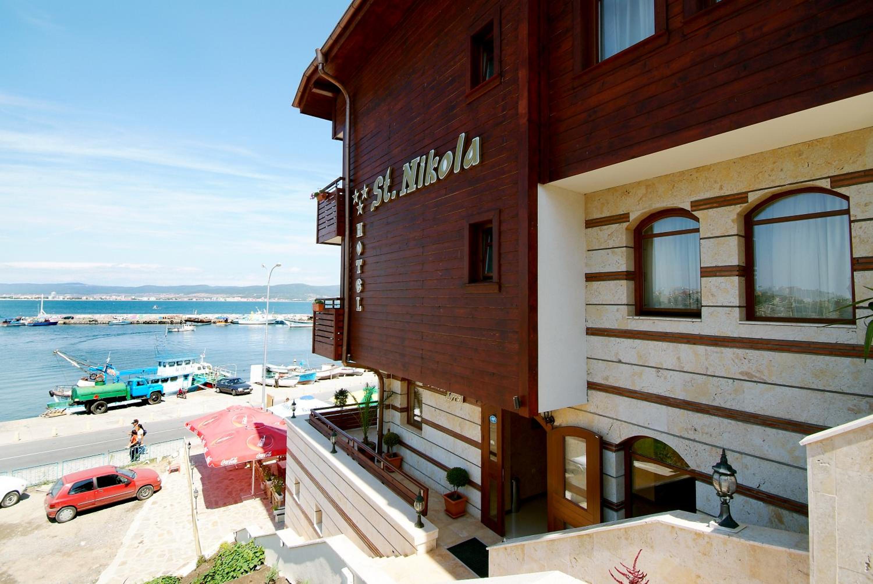 Double or Twin Room with Balcony and Side Sea View photo 2