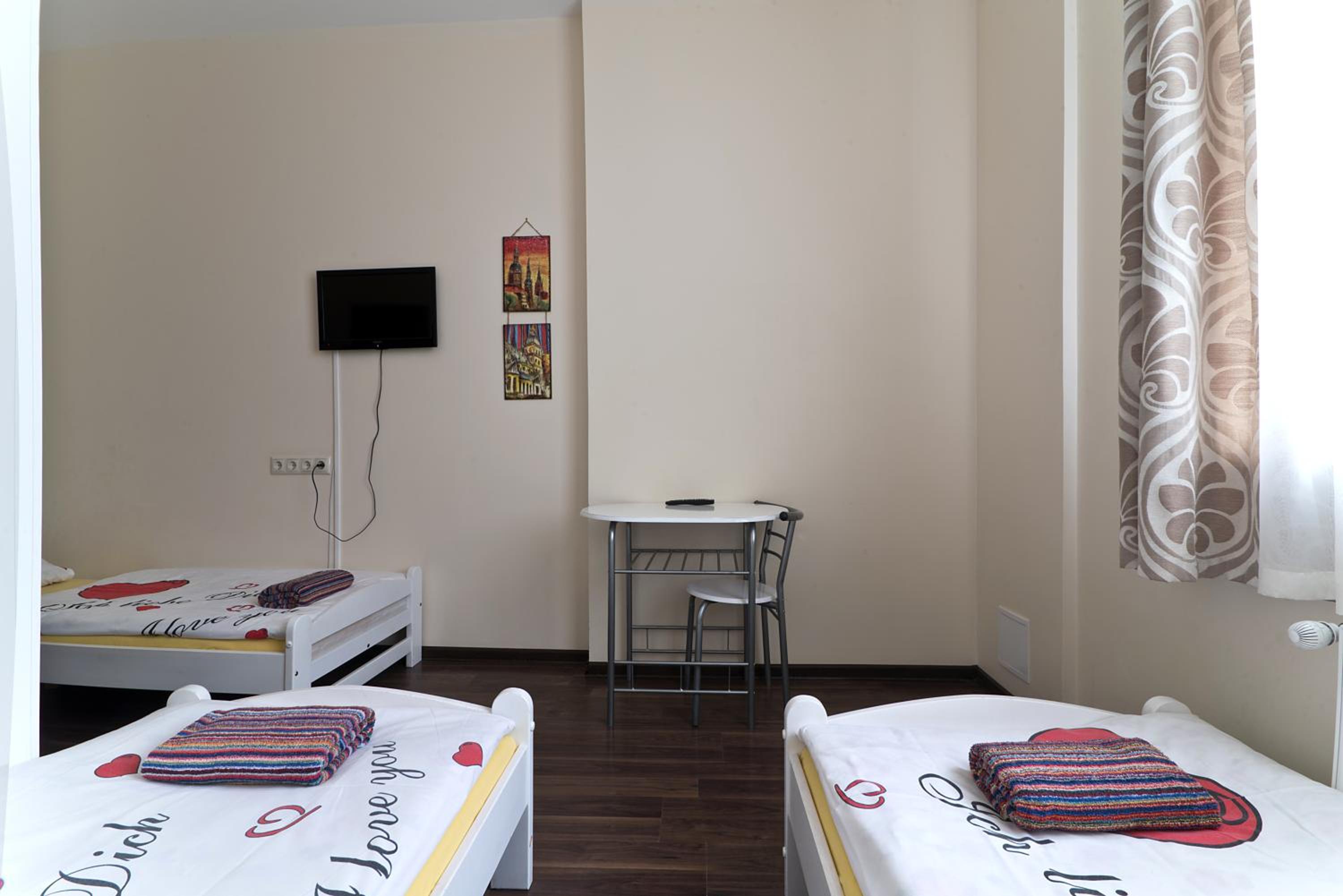 Triple Room with Shower - Photo 15