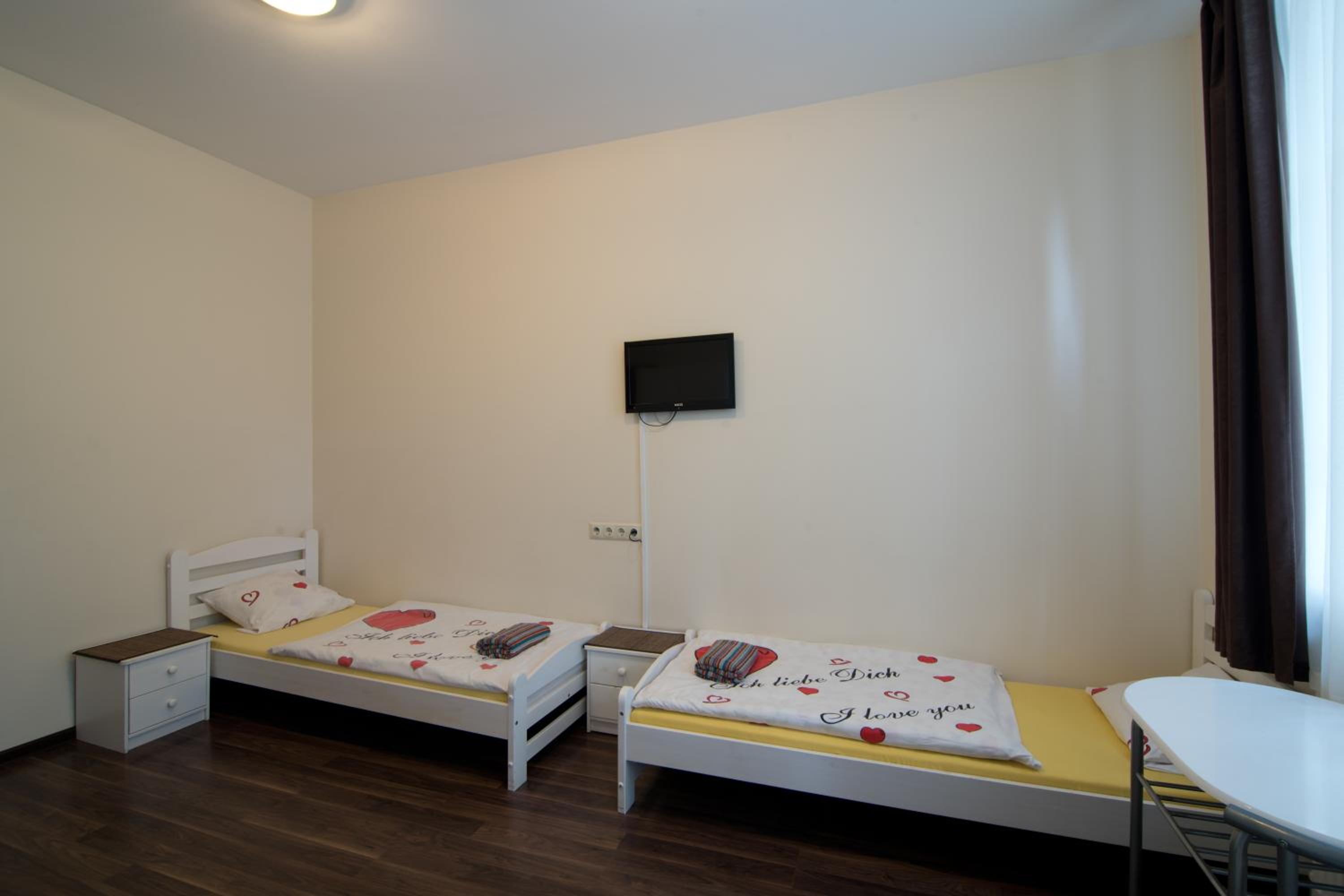 Triple Room with Shower - Photo 16