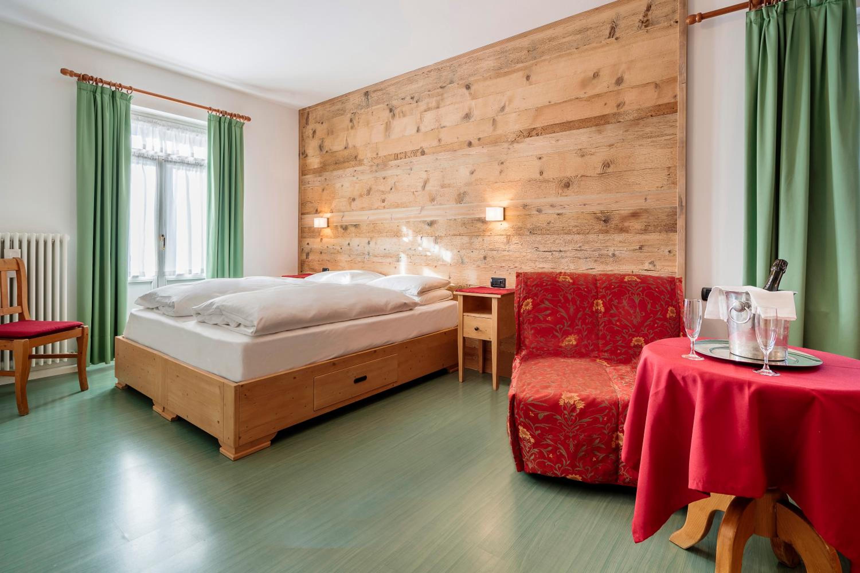 Junior Suite - Photo 1