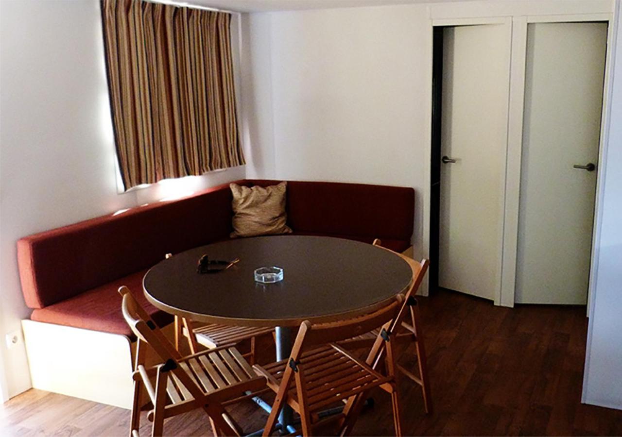 Mobile Home photo 2