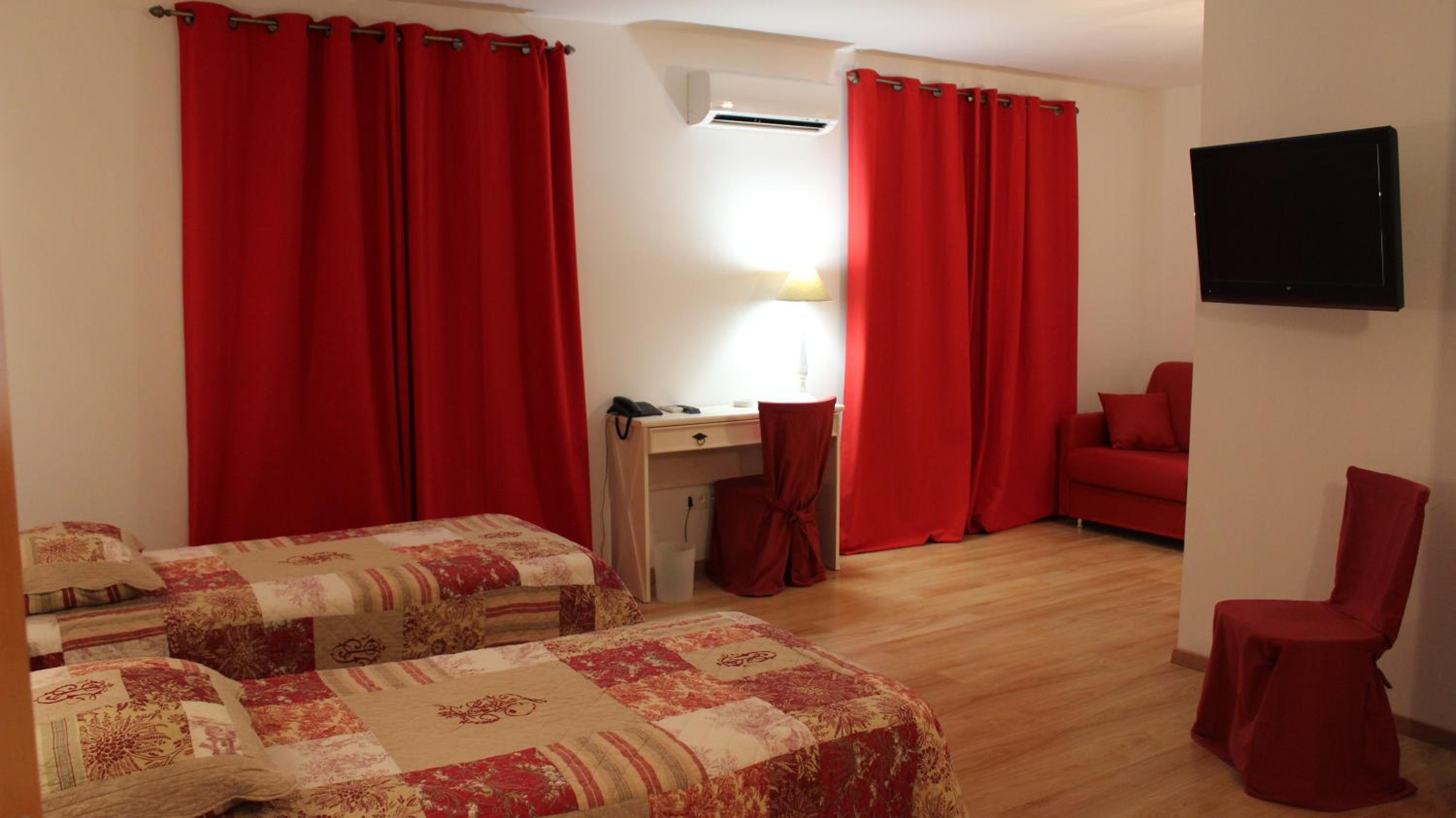 Triple Room