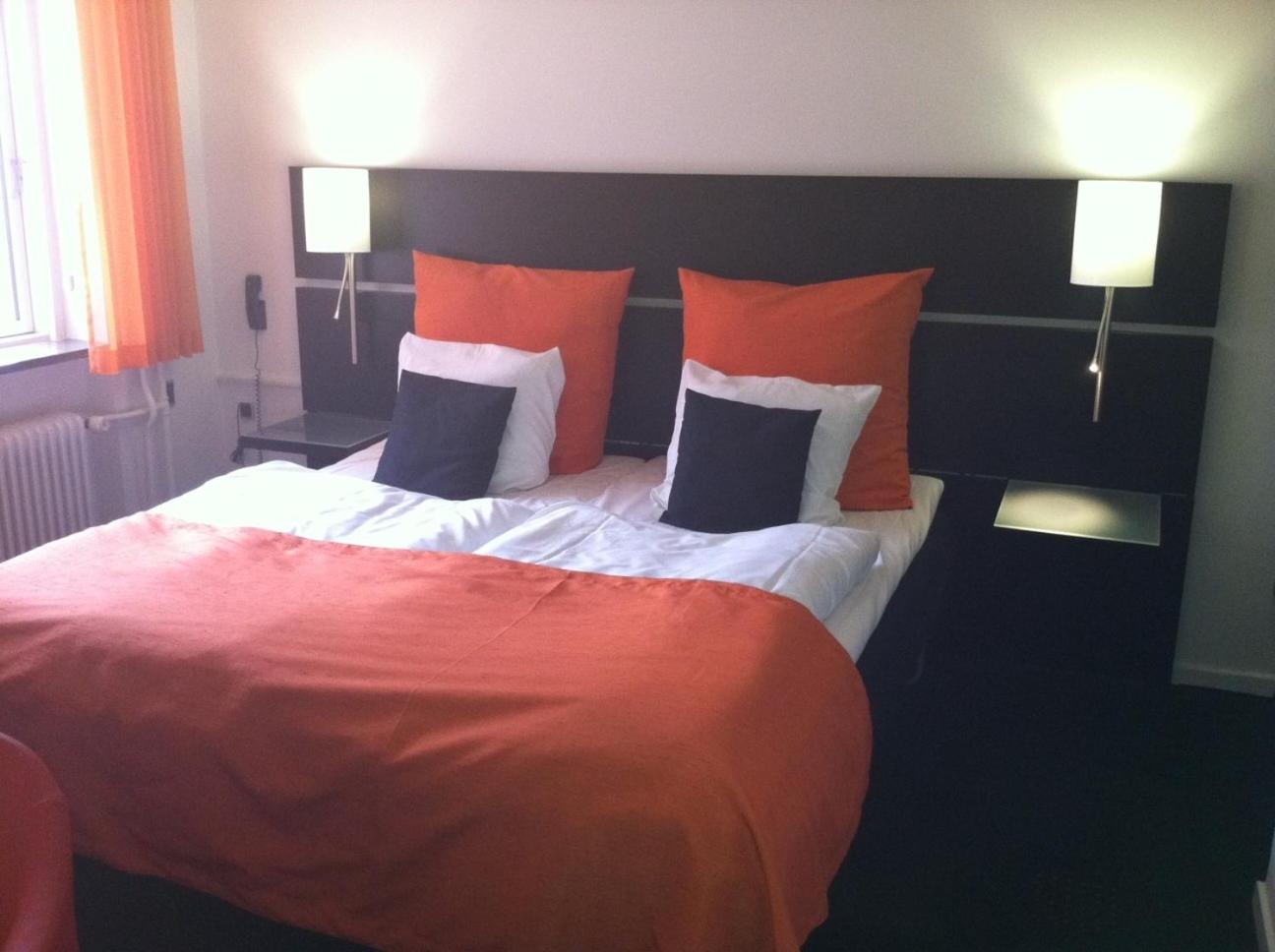 Double or Twin Room photo 2