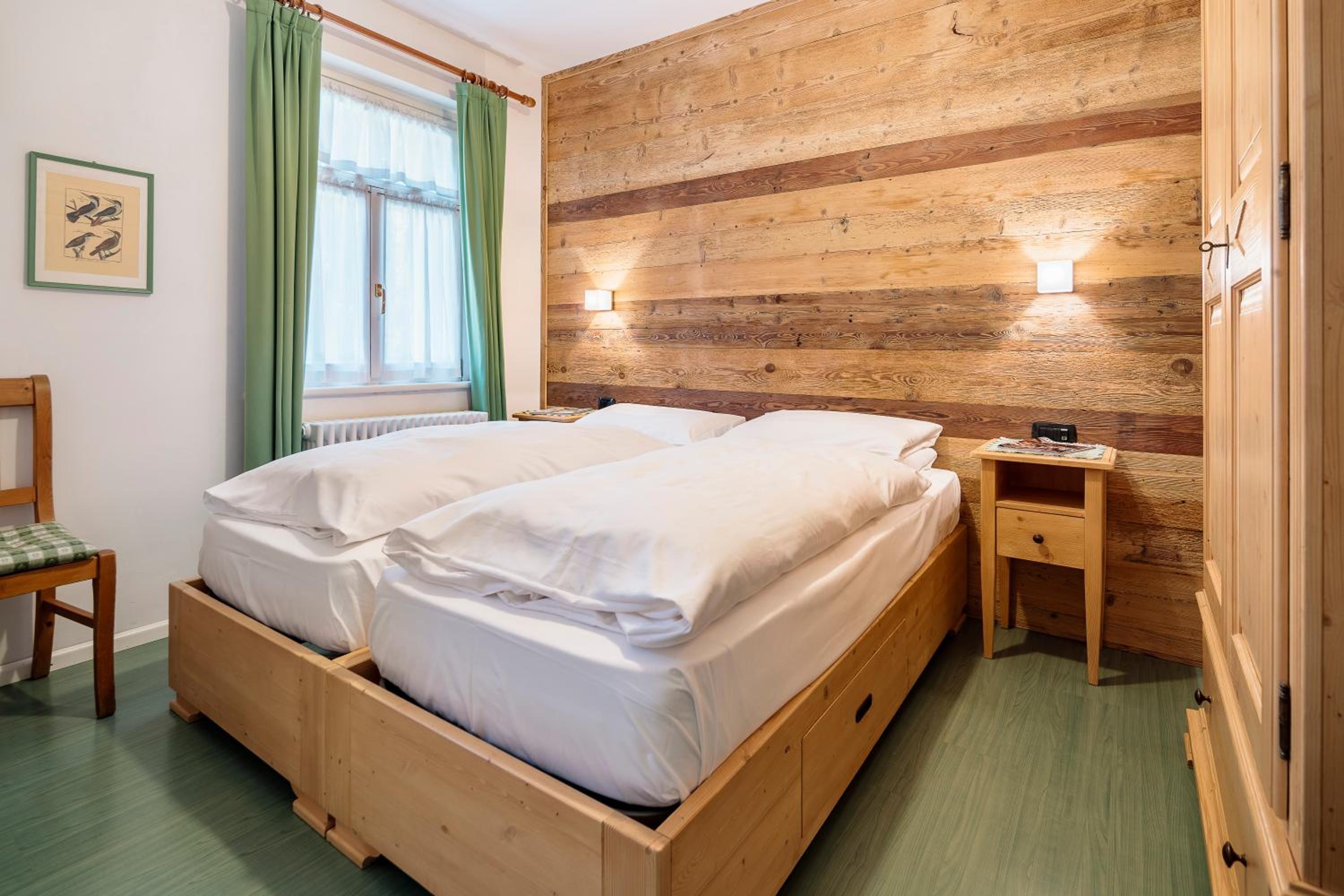 Double or Twin Room - Photo 6
