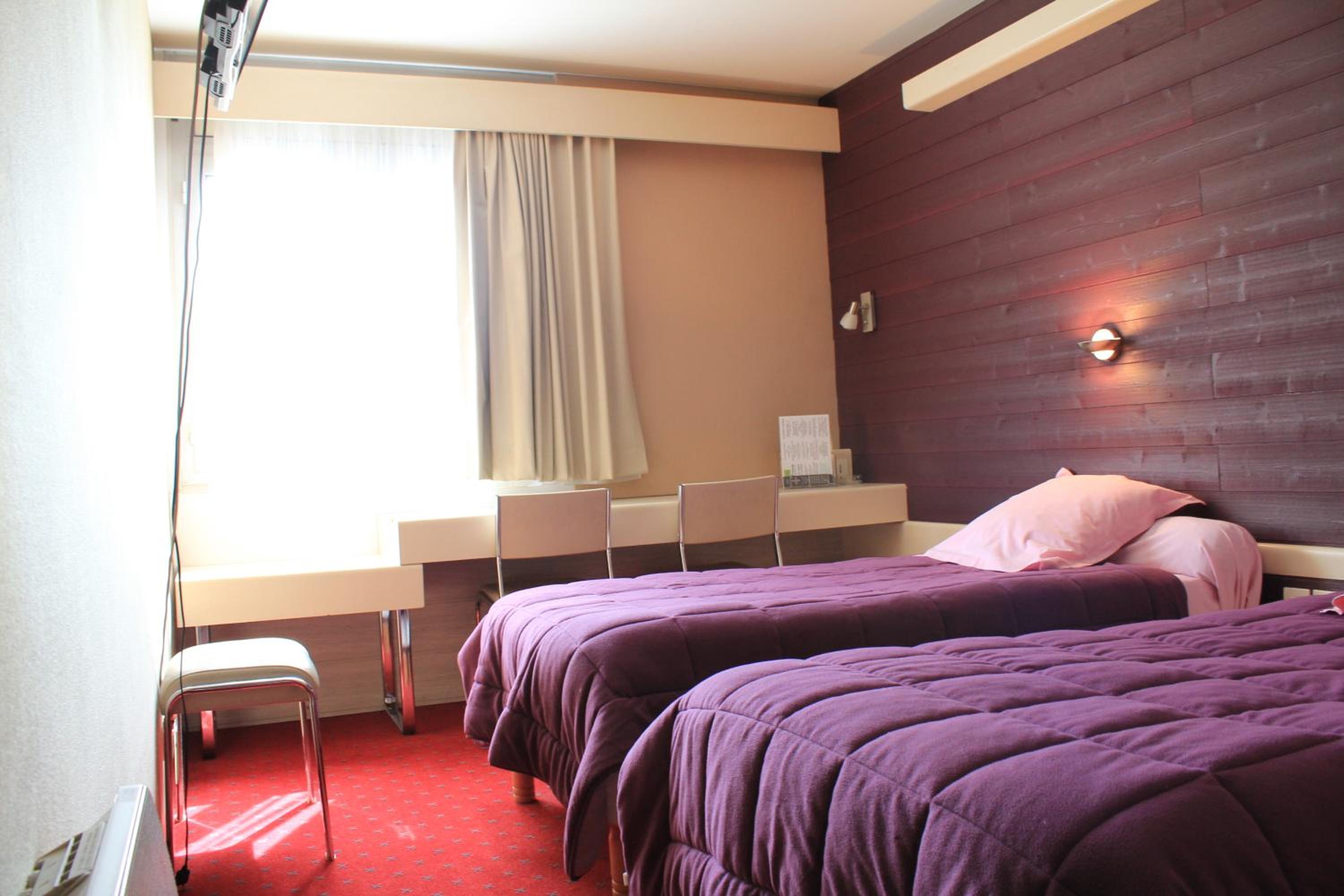 Twin Room - Photo 6
