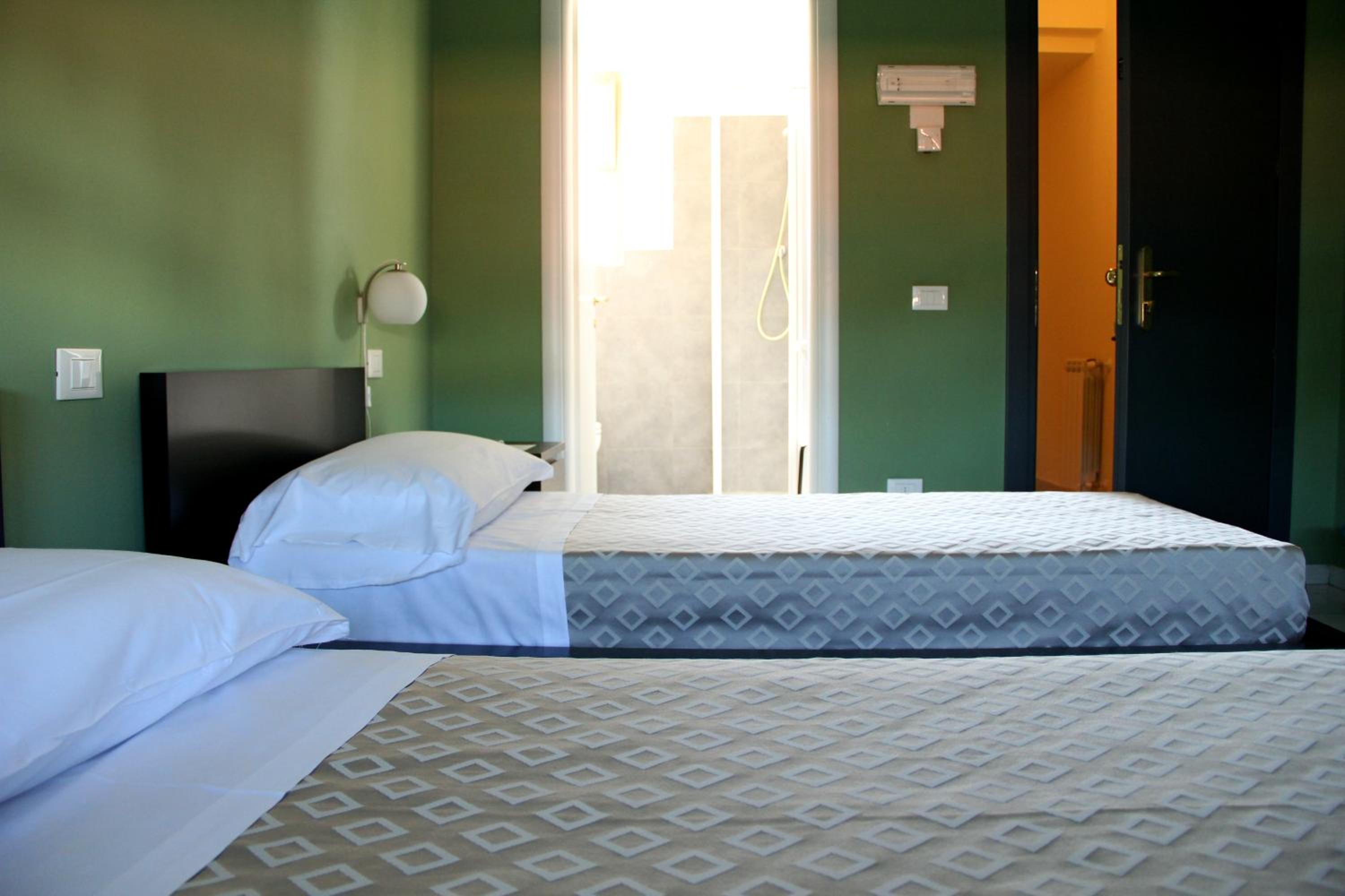 Double or Twin Room photo 2