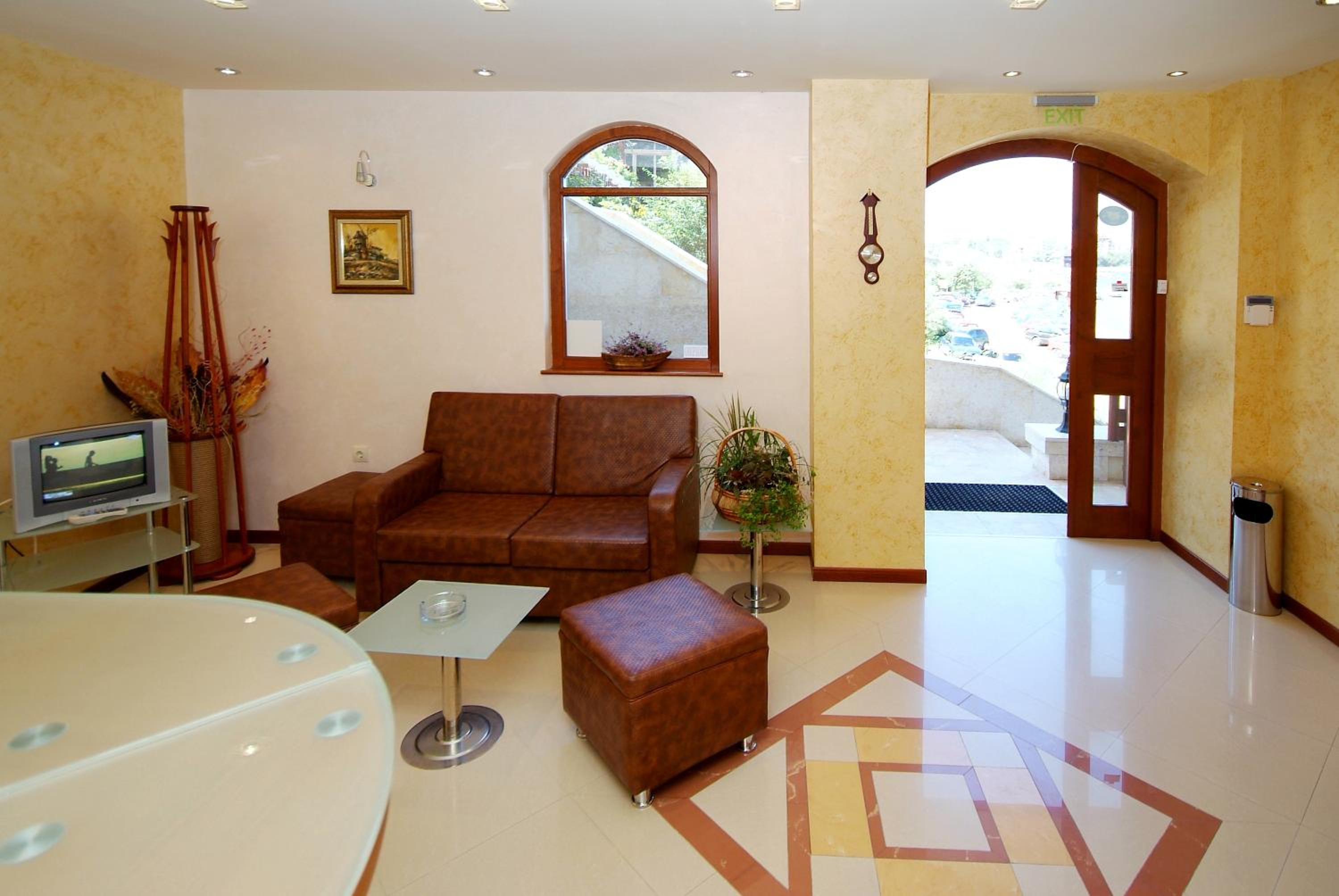 Double or Twin Room with Sea View (2 Adults + 1 Child) photo 1
