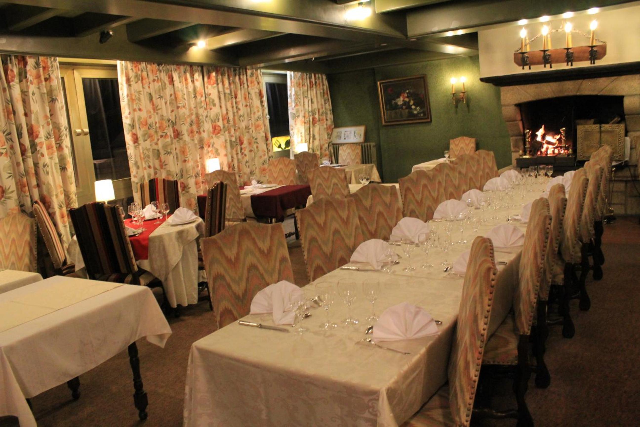 Family Room (6 Adults) - Photo 2