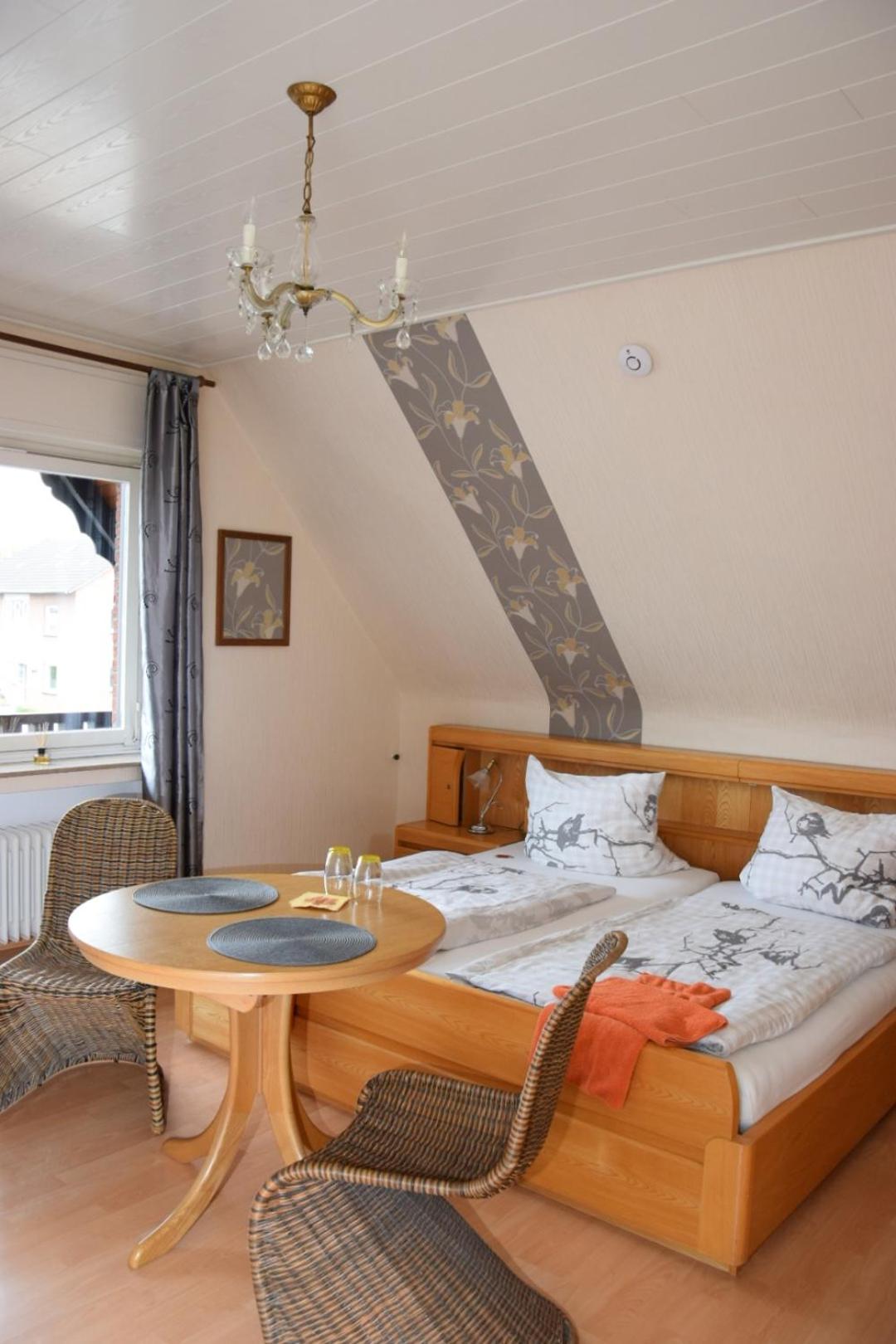 Deluxe Double Room with Shower photo 1