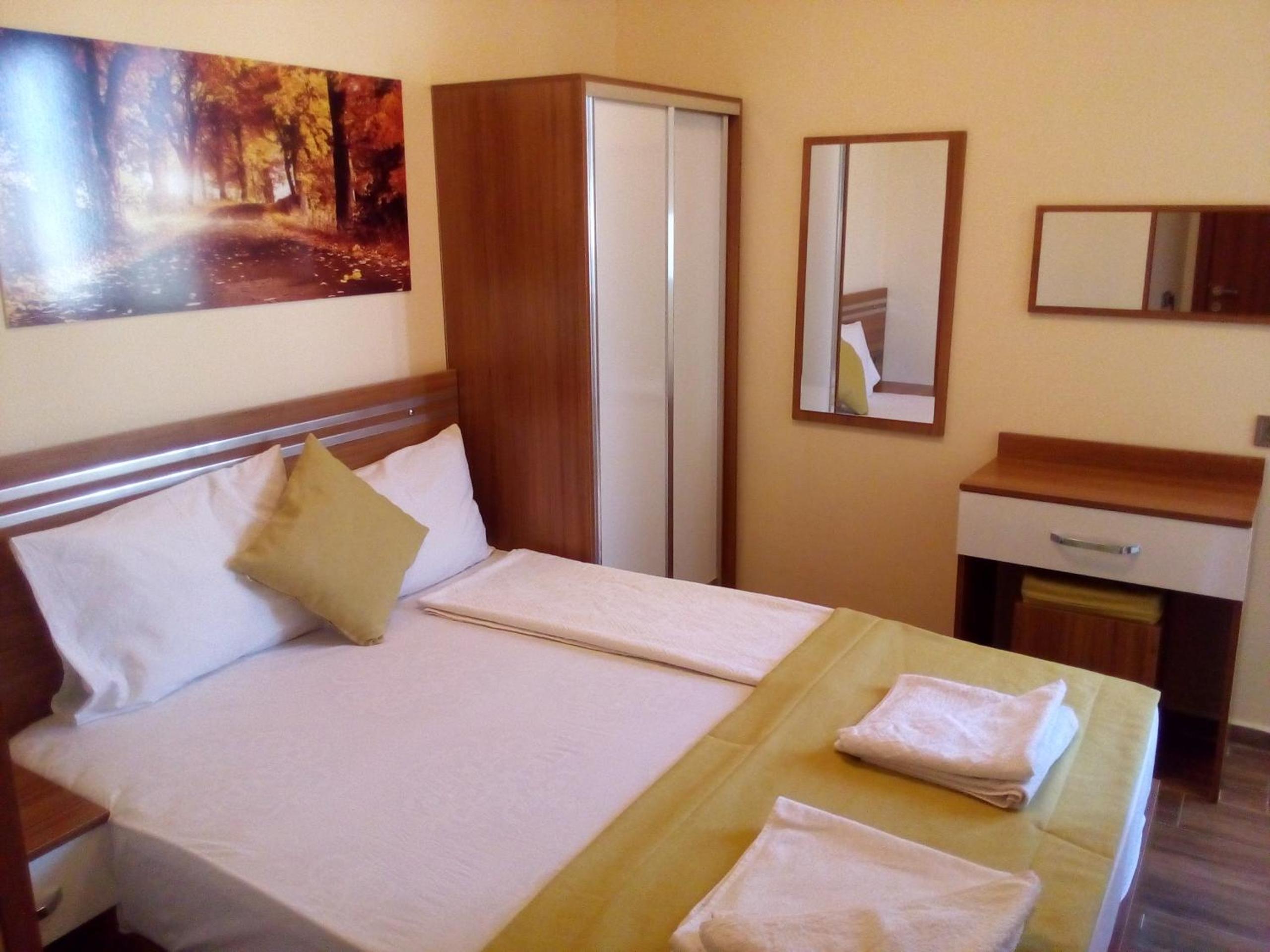 Basic Triple Room - Photo 5