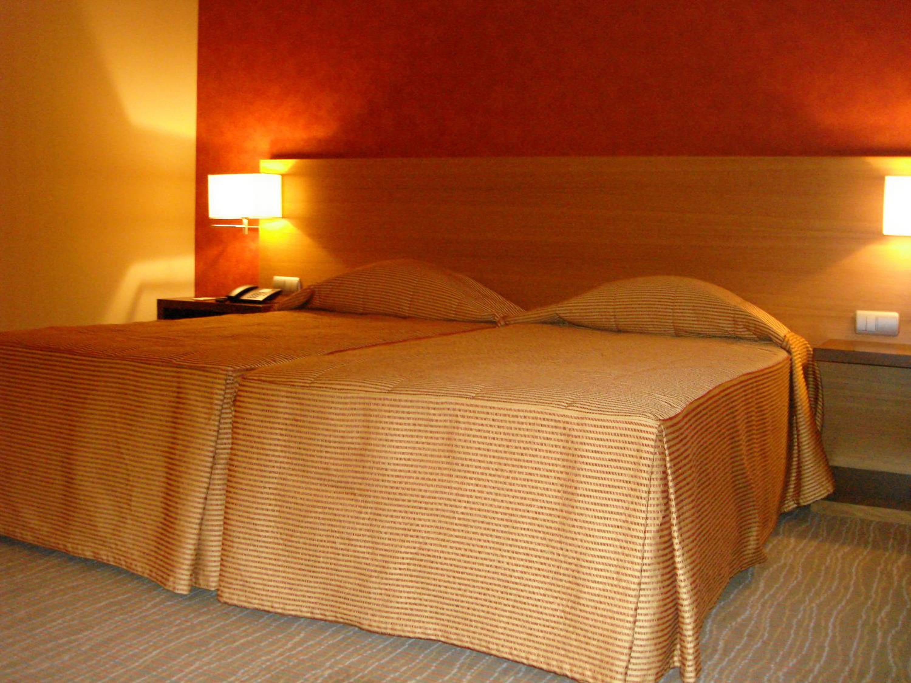 Twin Room with Extra Bed (2 Adults + 1 Child)