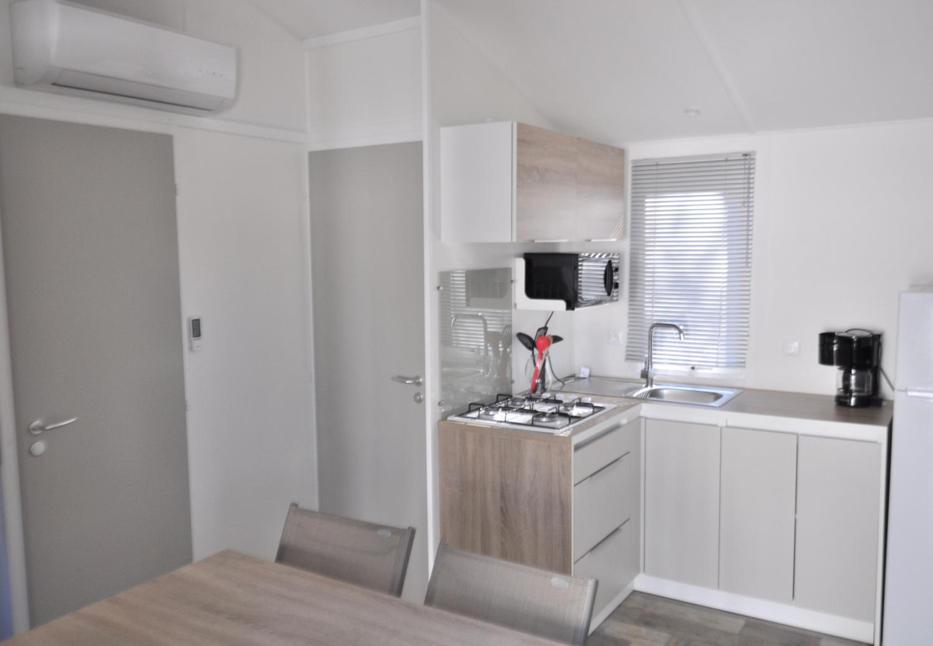Two-Bedroom Mobile Home photo 3