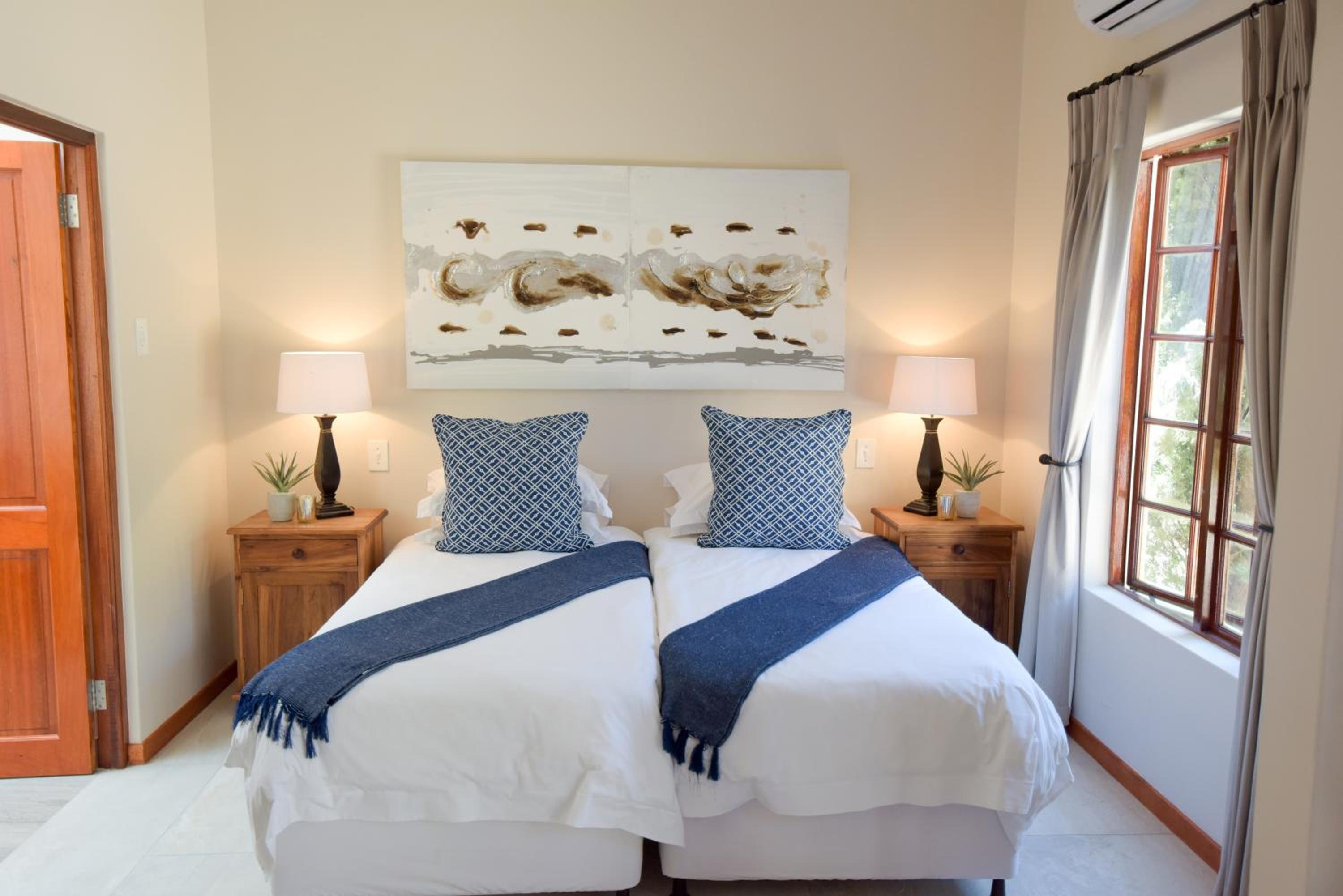 Deluxe Double Room - Photo 22