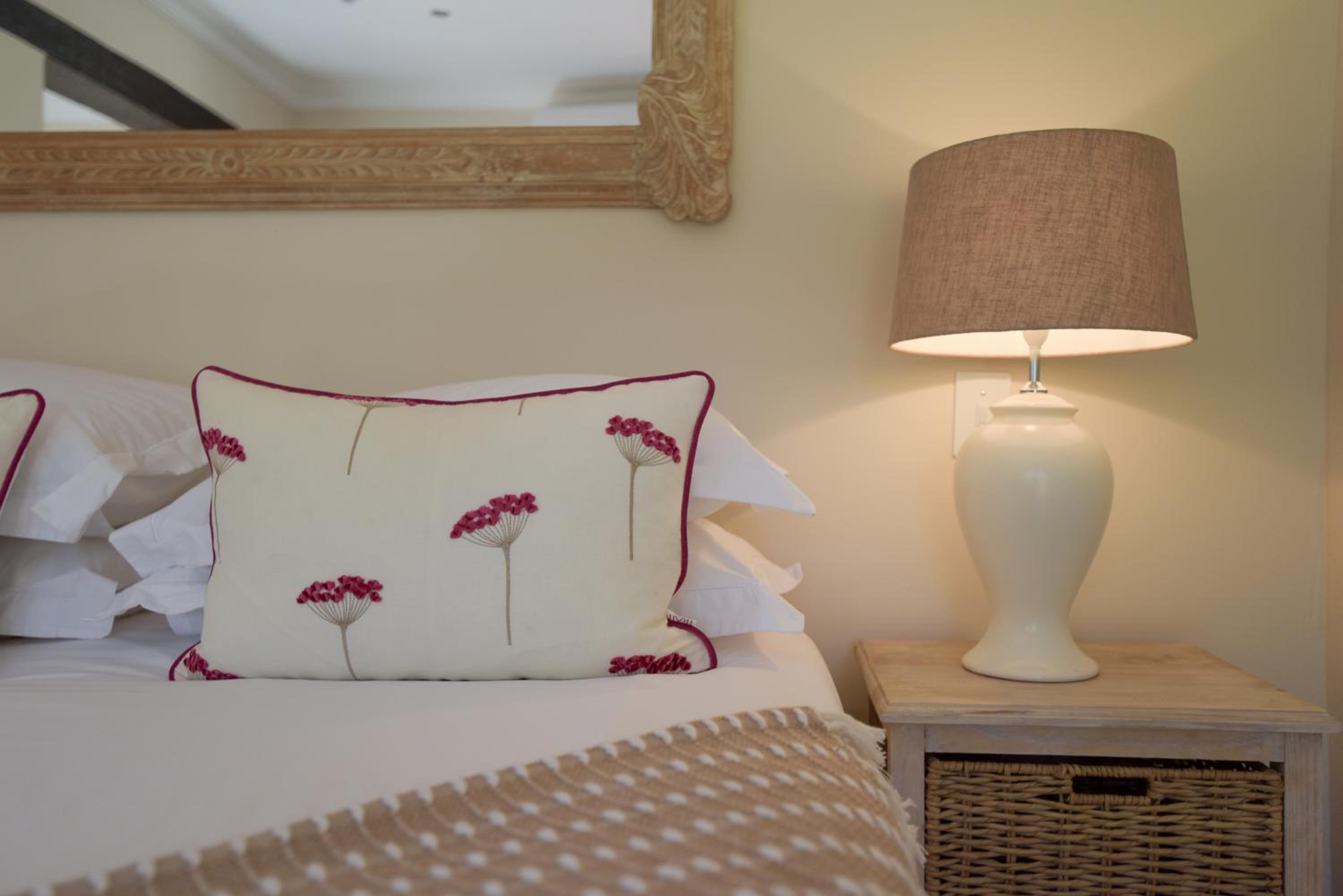 Superior Double Room - Photo 8